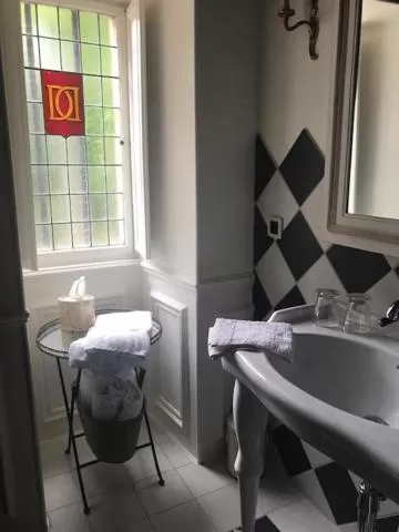 Bathroom in Château de Varennes