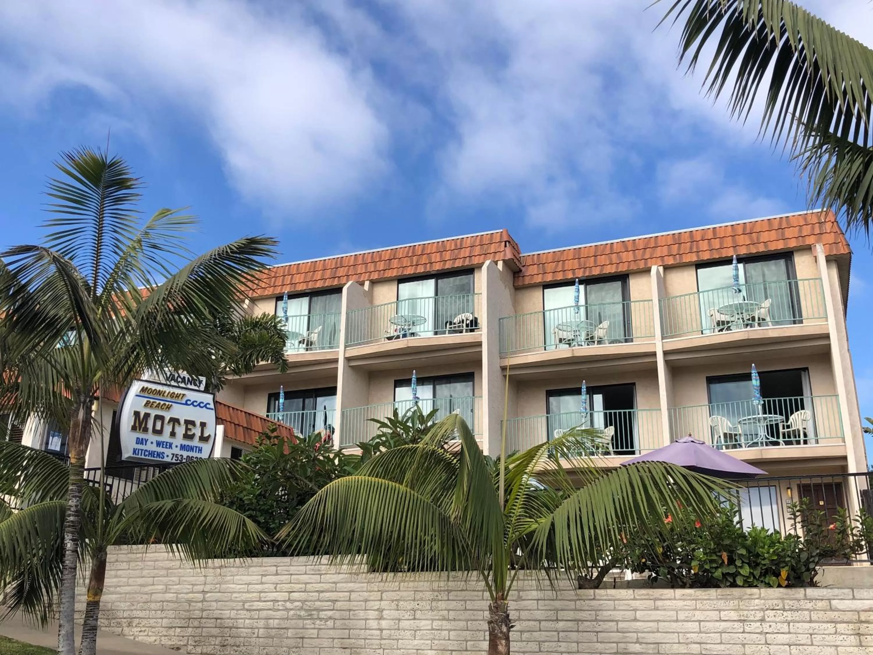 Property building in Moonlight Beach Motel
