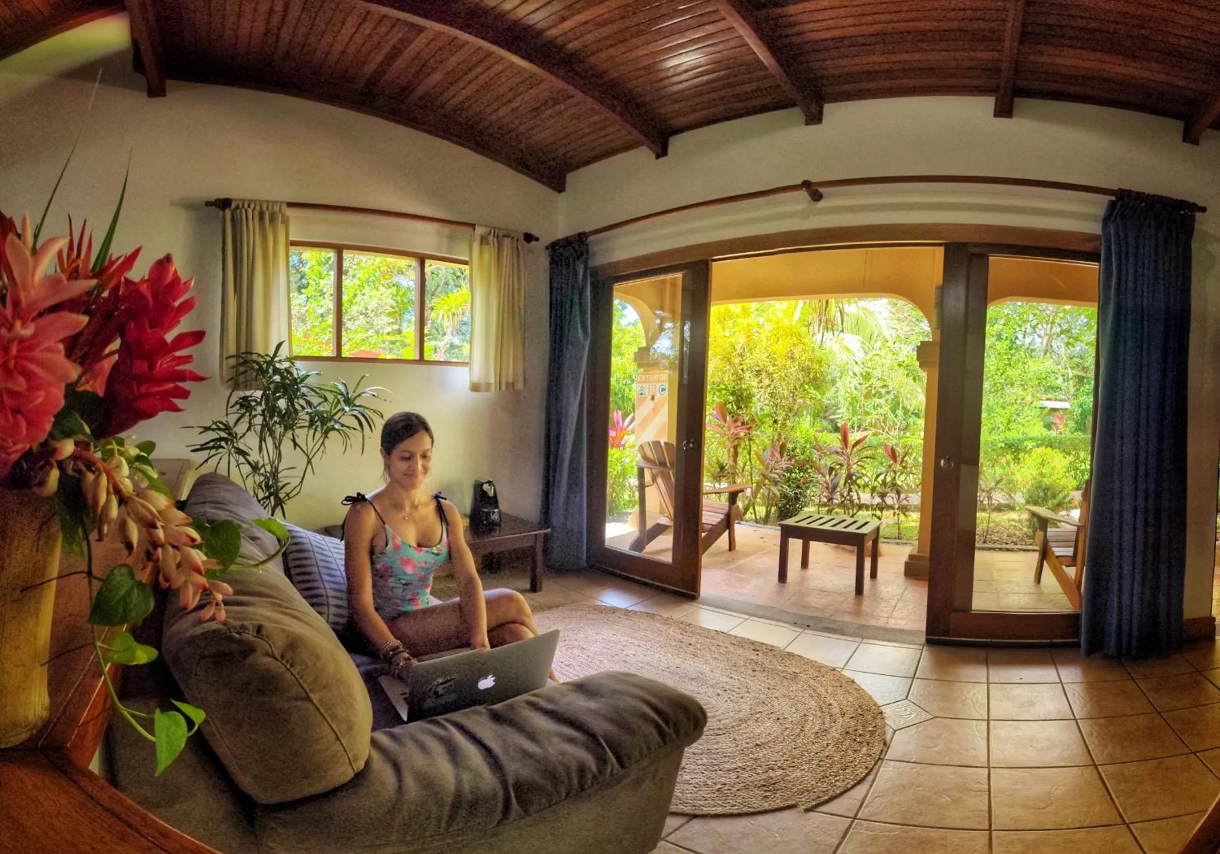 Photo of the whole room in Jaco Hotel DoceLunas