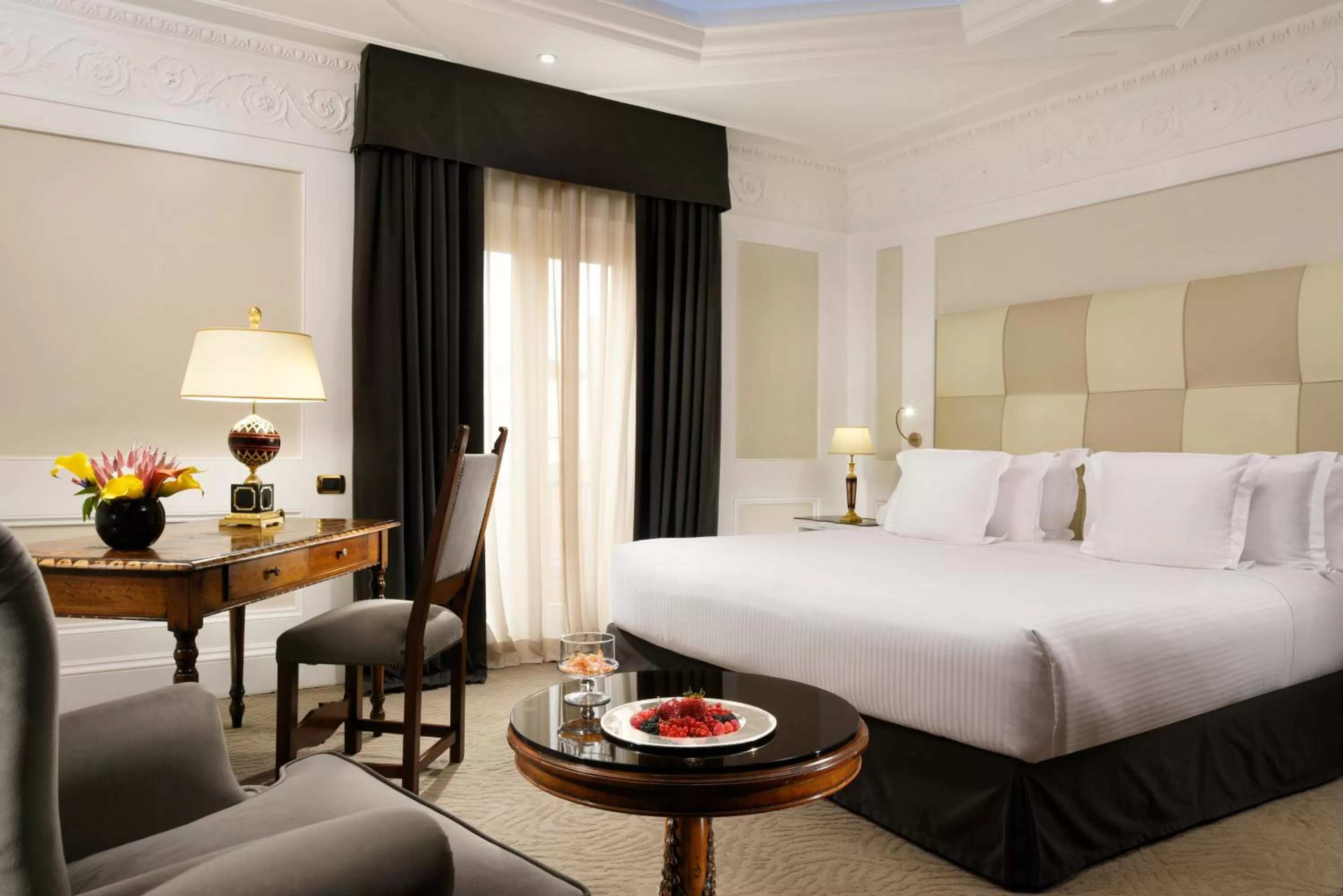 Bed in Hotel Splendide Royal - The Leading Hotels of the World