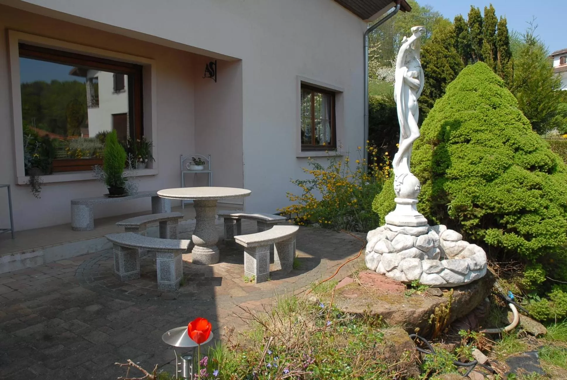 Spring in Villa Thalassa domaineleshesperides