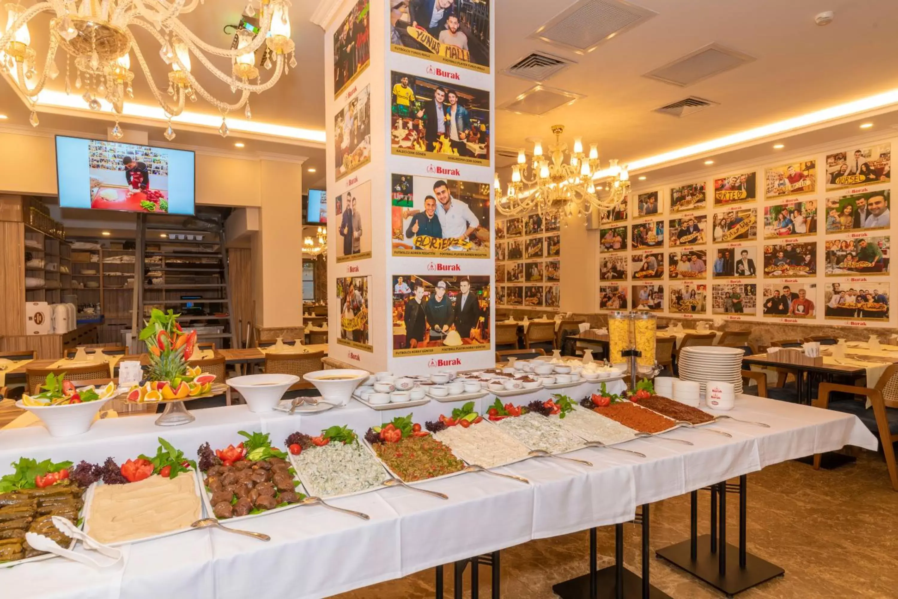 Buffet breakfast, Restaurant/Places to Eat in Almadina Hotel Istanbul