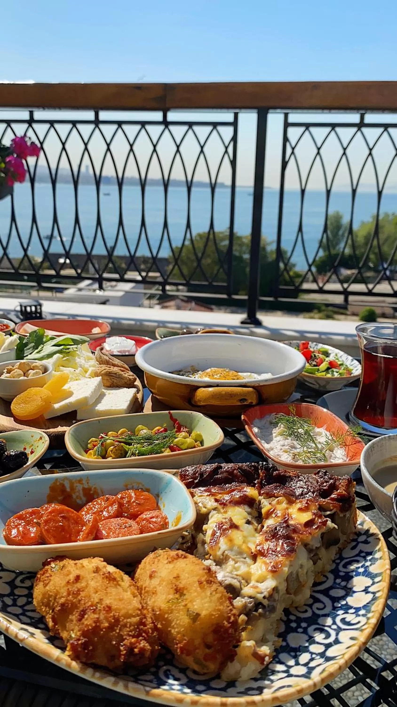 Breakfast in Hotel Poem