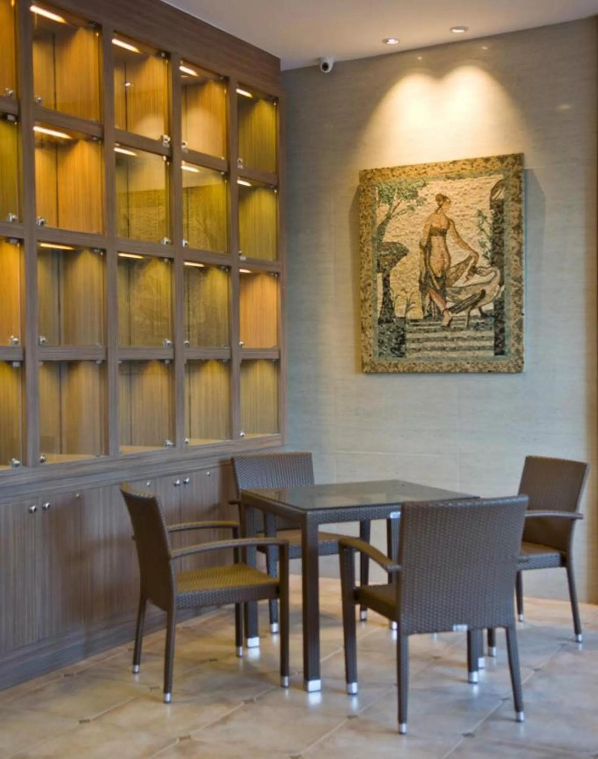 Decorative detail in D'Hotel & Suites