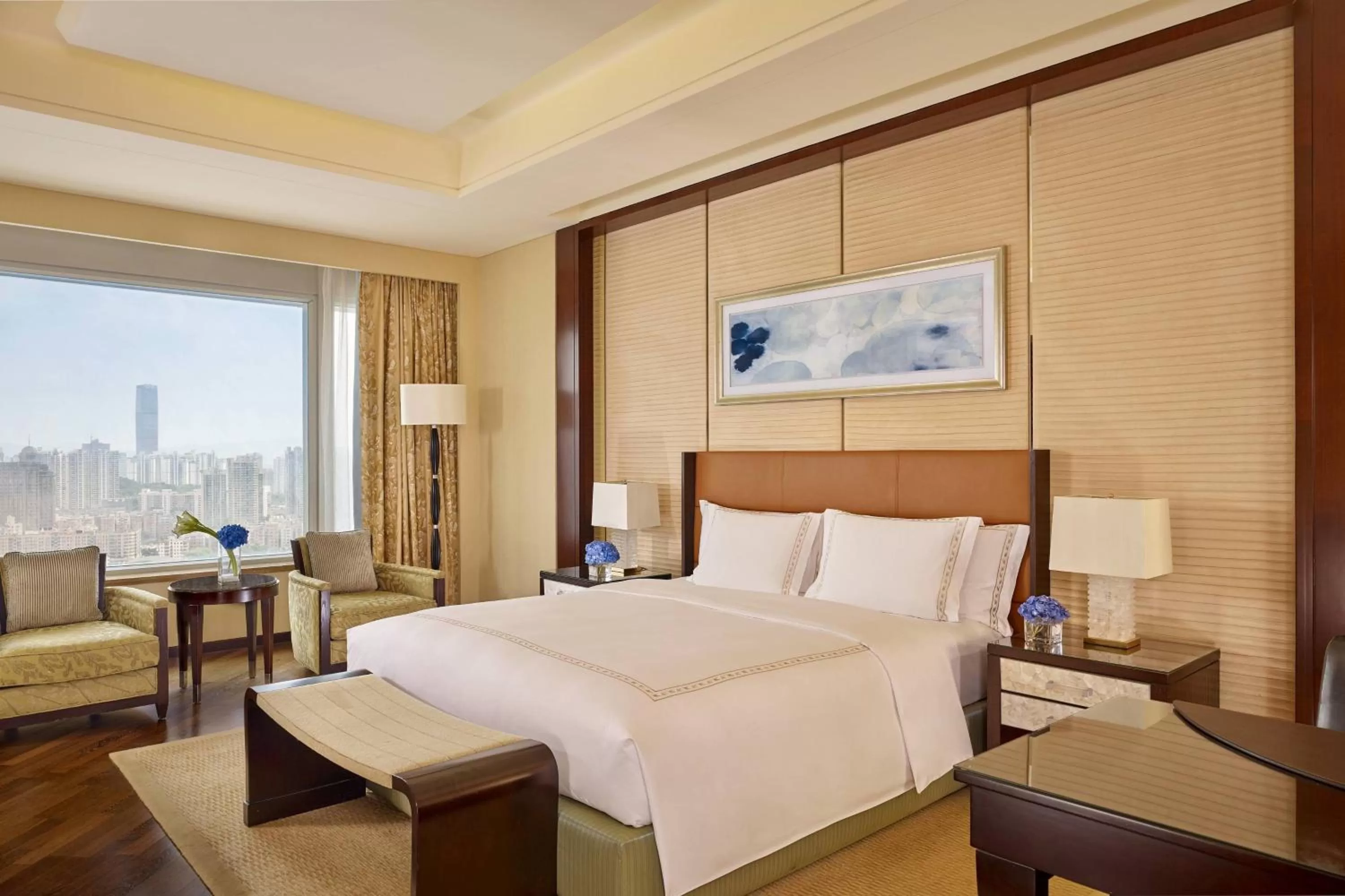 Bedroom, Bed in The Ritz-Carlton, Shenzhen