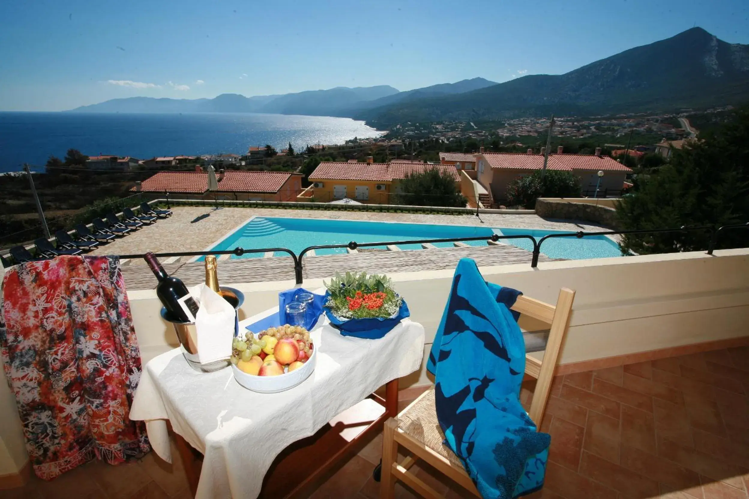 Balcony/Terrace, Pool View in Hotel Villa Gustui Maris