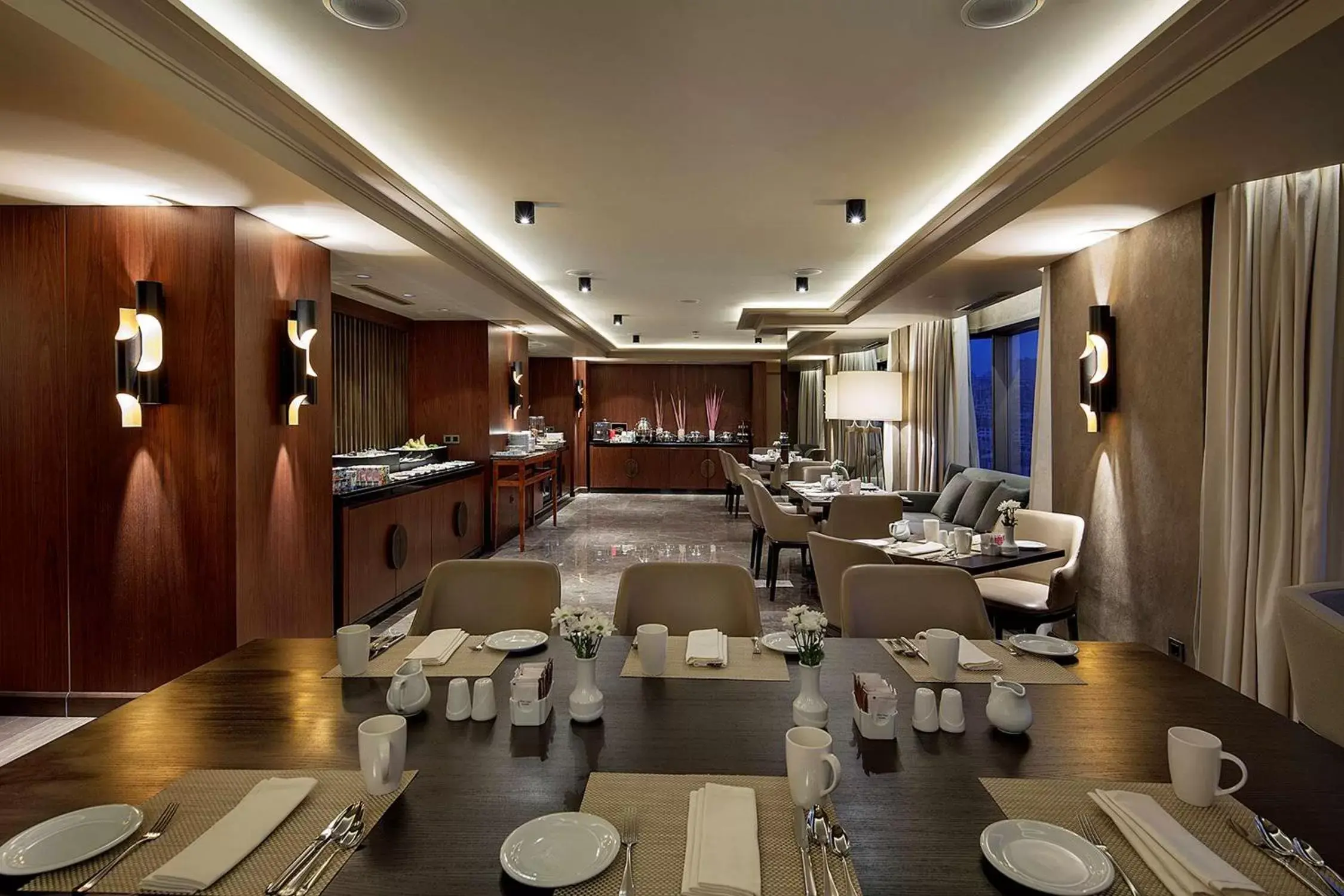 Lounge or bar, Restaurant/Places to Eat in Ankara HiltonSA