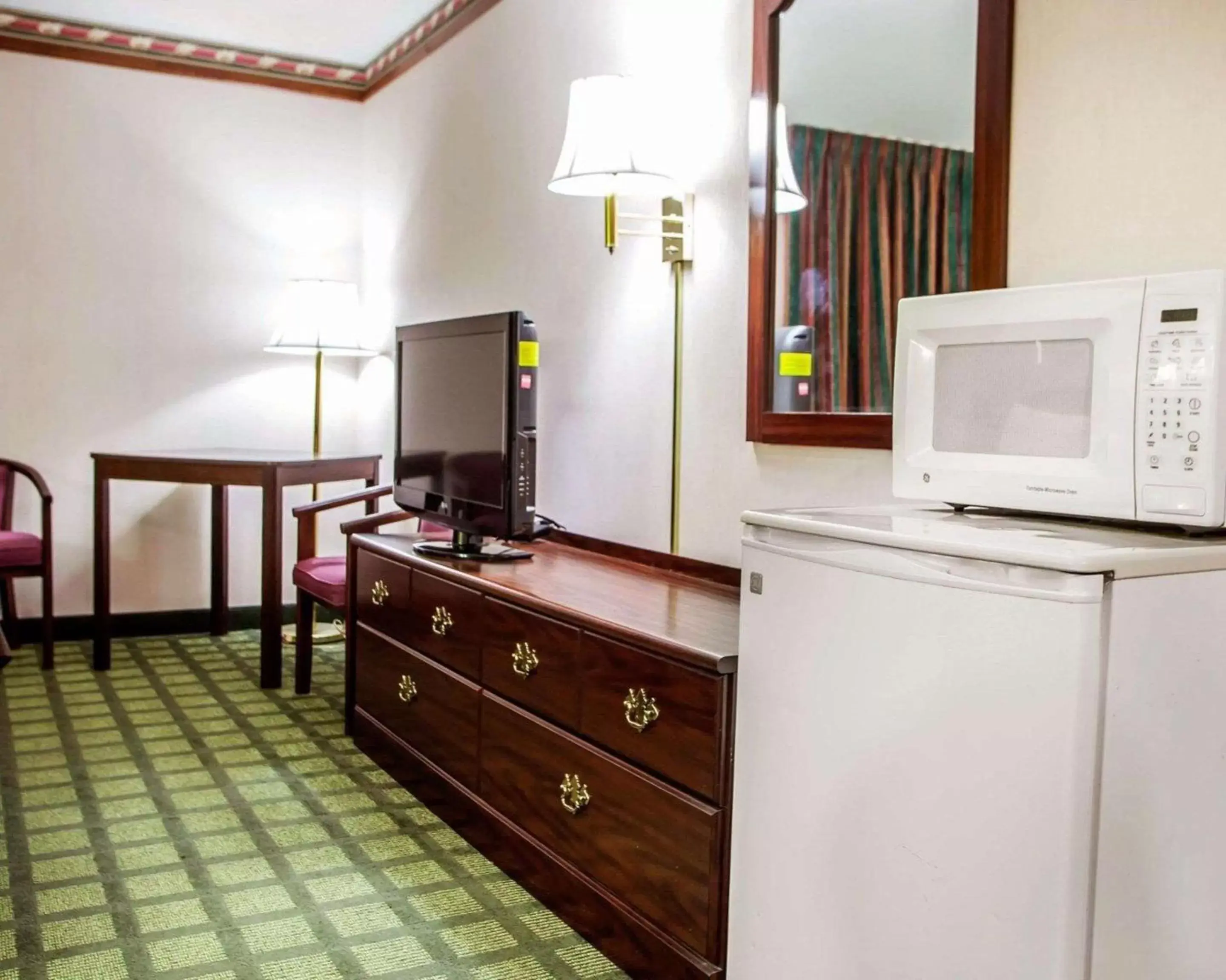 Photo of the whole room in Quality Inn Arcola Photo of the whole room in Quality Inn Arcola