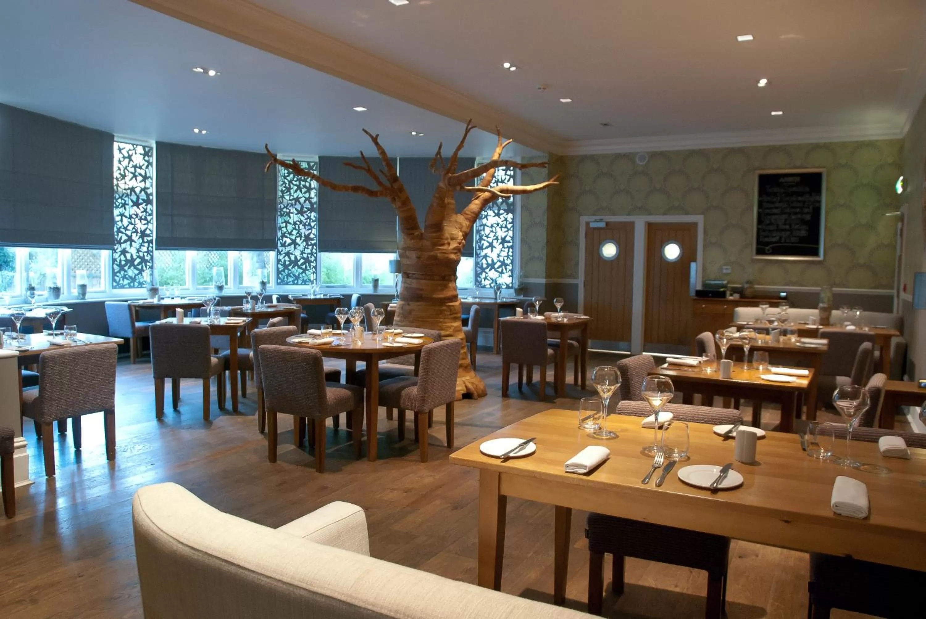 Restaurant/places to eat in The Green House