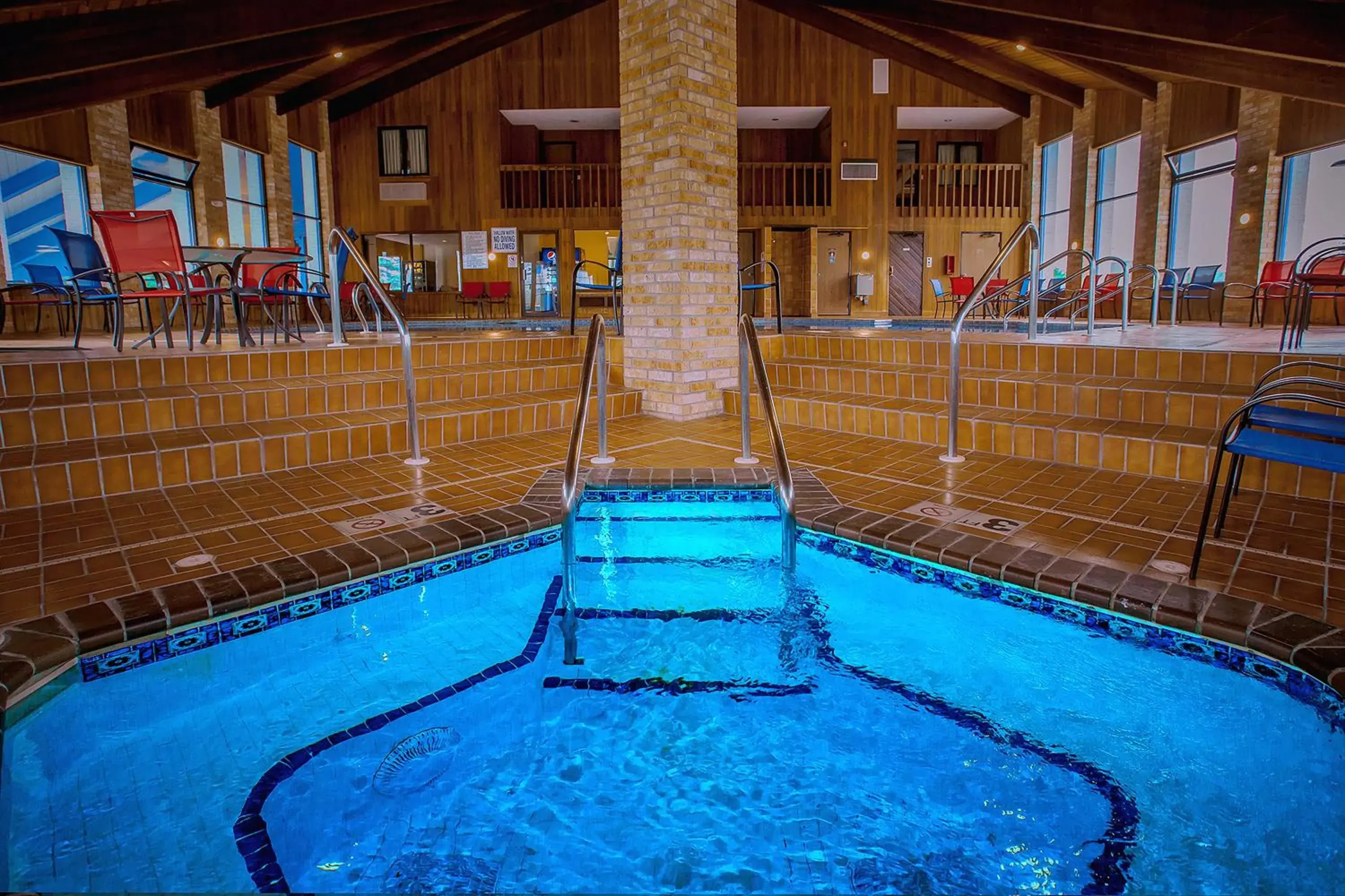 Hot Tub, Swimming Pool in Natura Treescape Resort