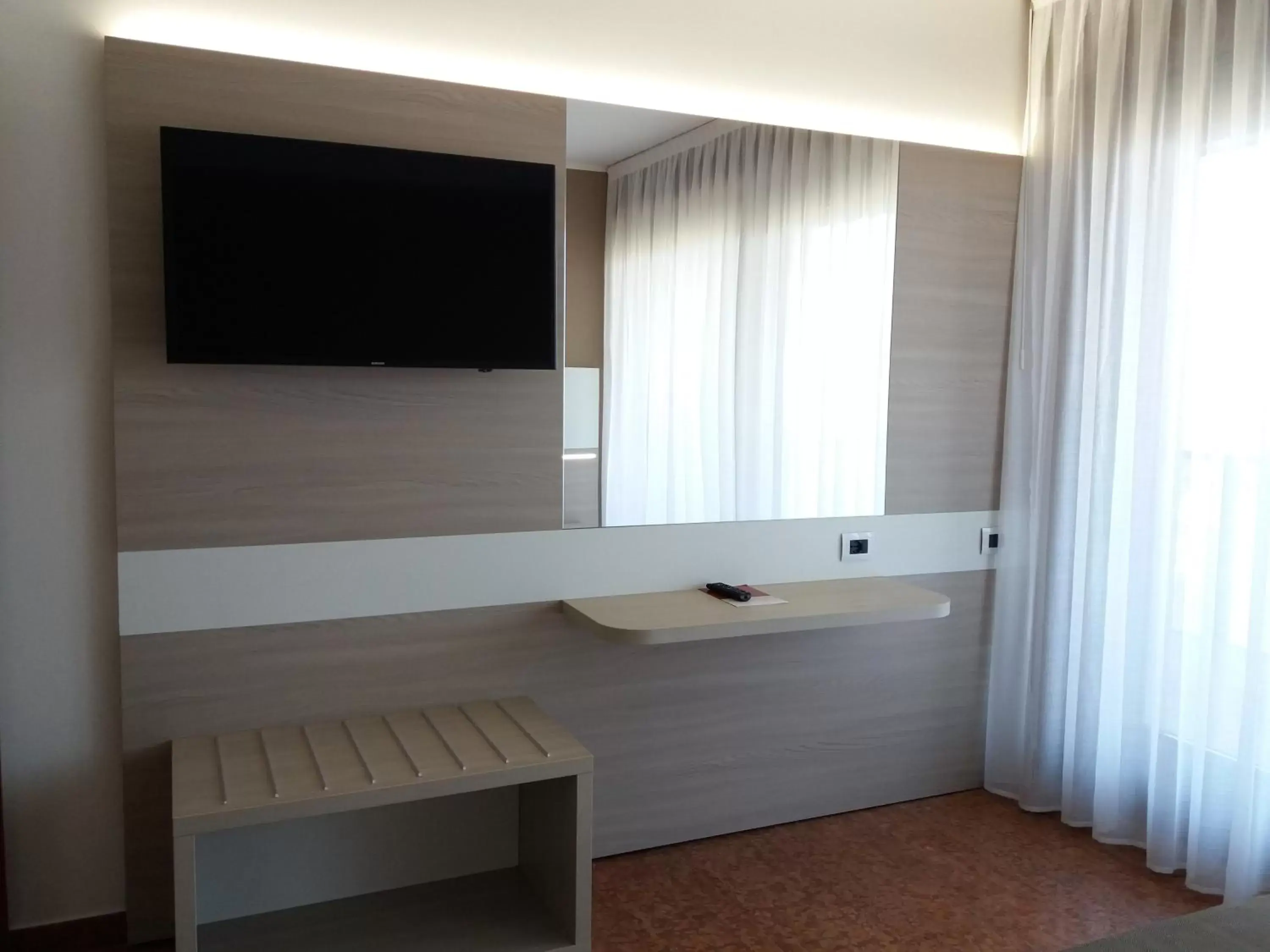 TV and multimedia, TV/Entertainment Center in Residence all'Adige