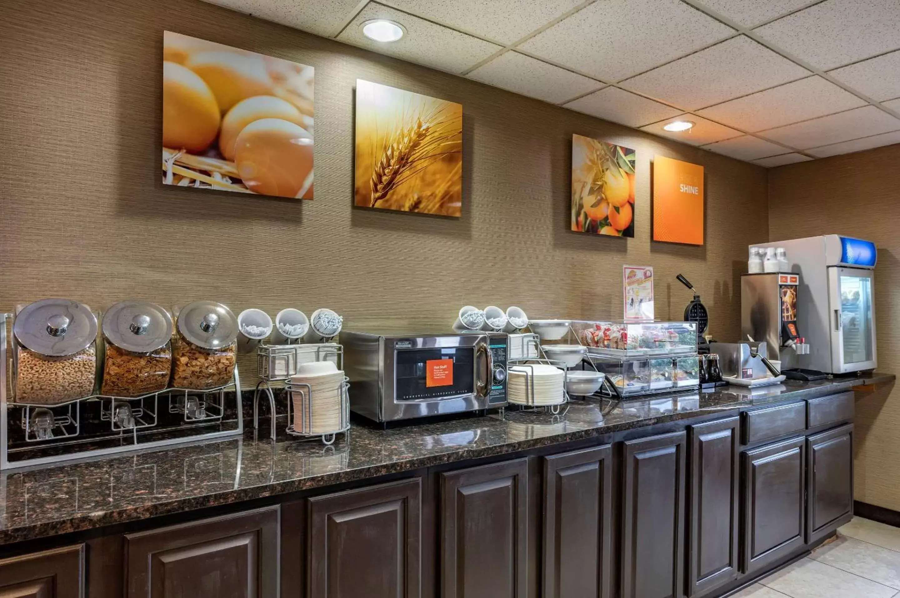 Restaurant/places to eat in Comfort Inn Cincinnati Airport Turfway Road