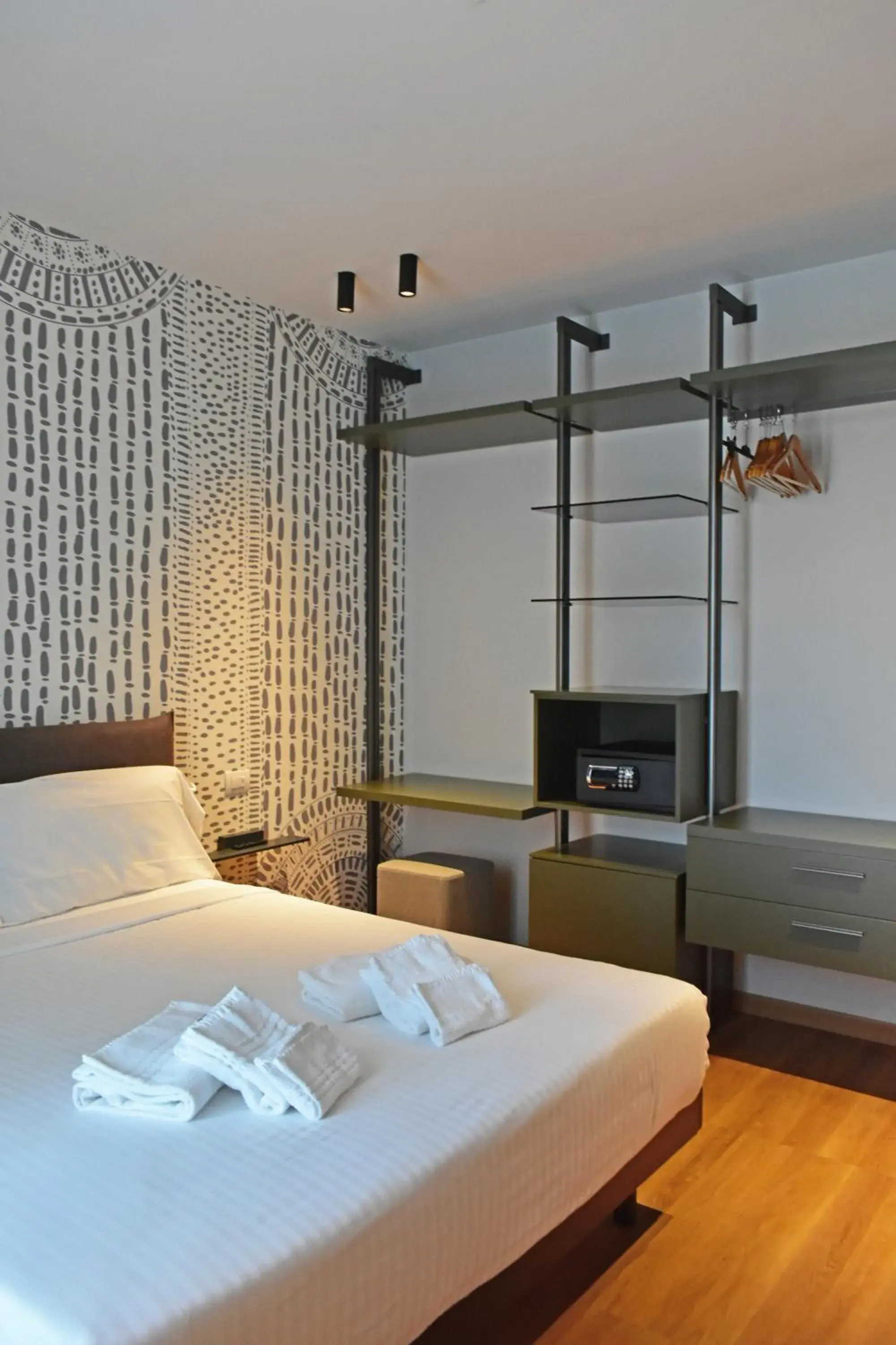 Bedroom, Bed in Hotel Marolda