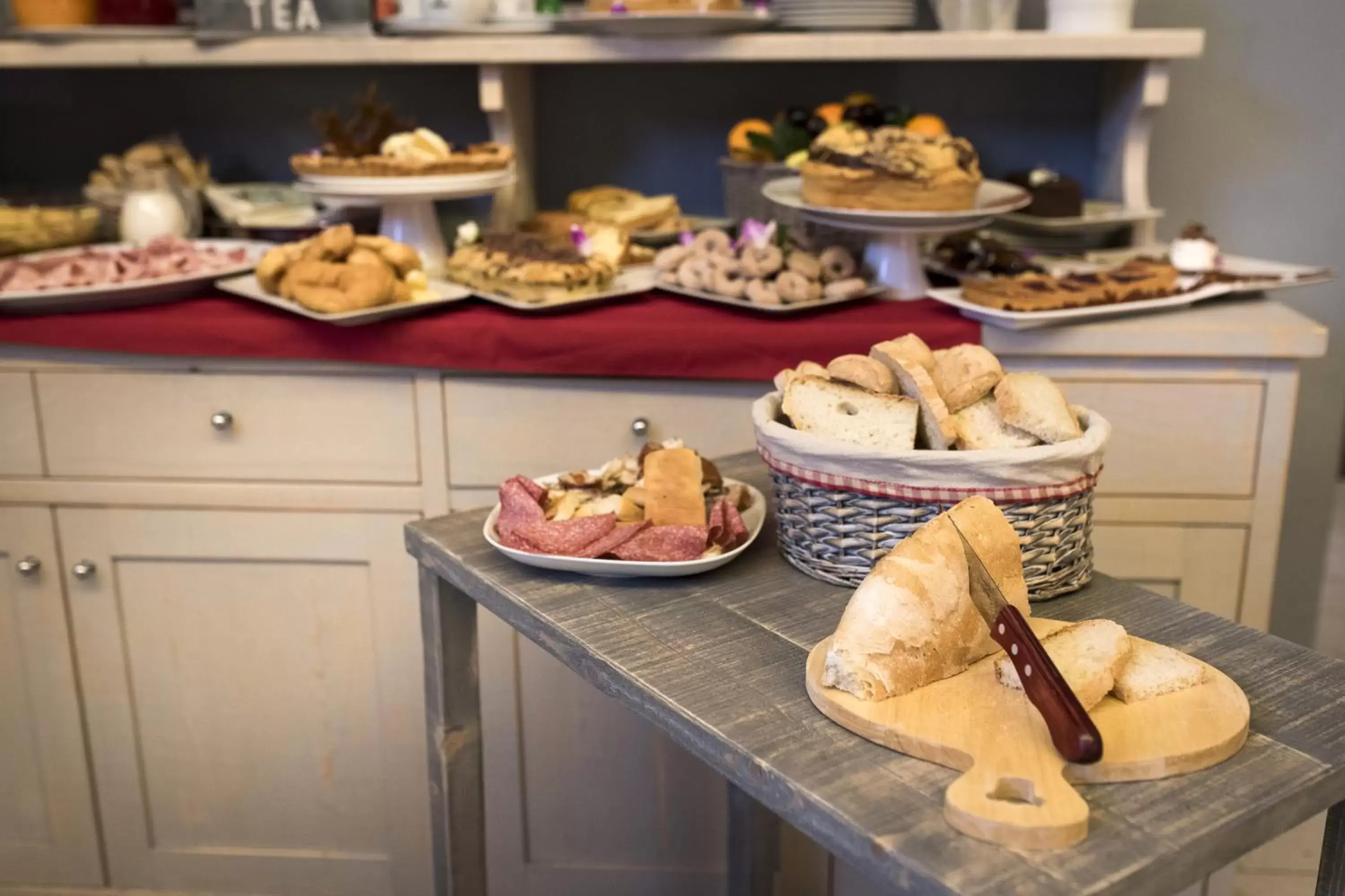 Coffee/tea facilities in Hotel Orvieto