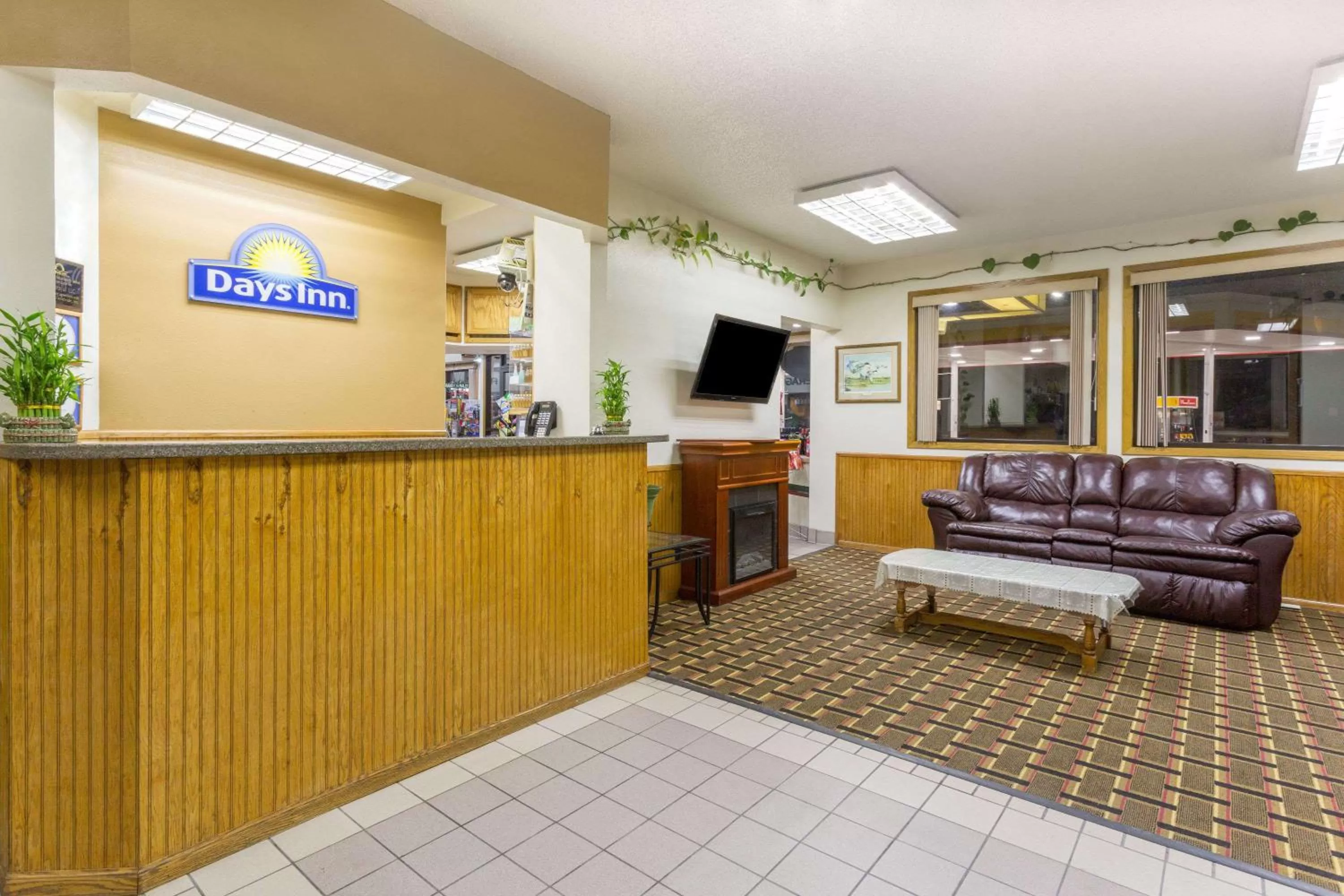 Lobby or reception in Days Inn by Wyndham Paxton