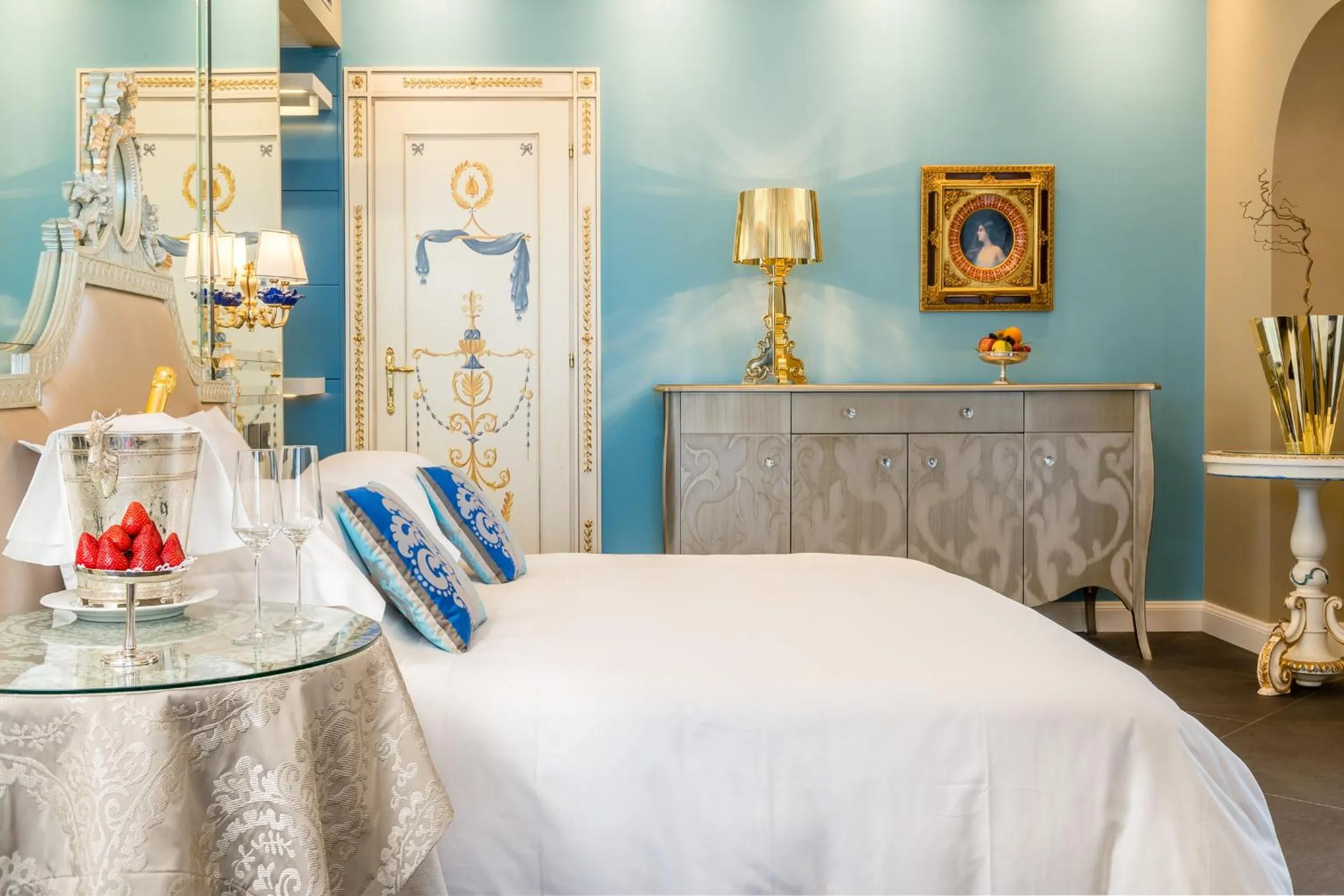 Bedroom, Bed in Villa e Palazzo Aminta - A Leading Hotel of The World