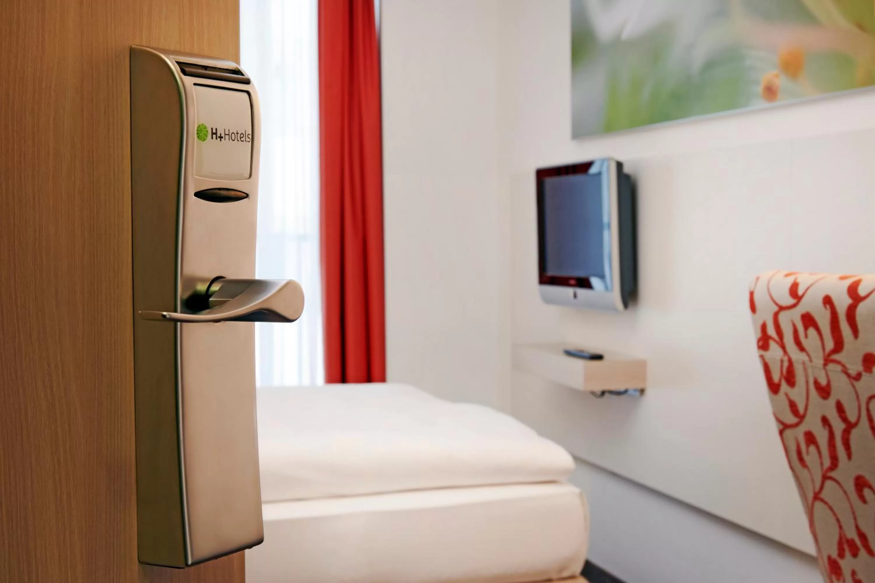 Photo of the whole room in H+ Hotel München