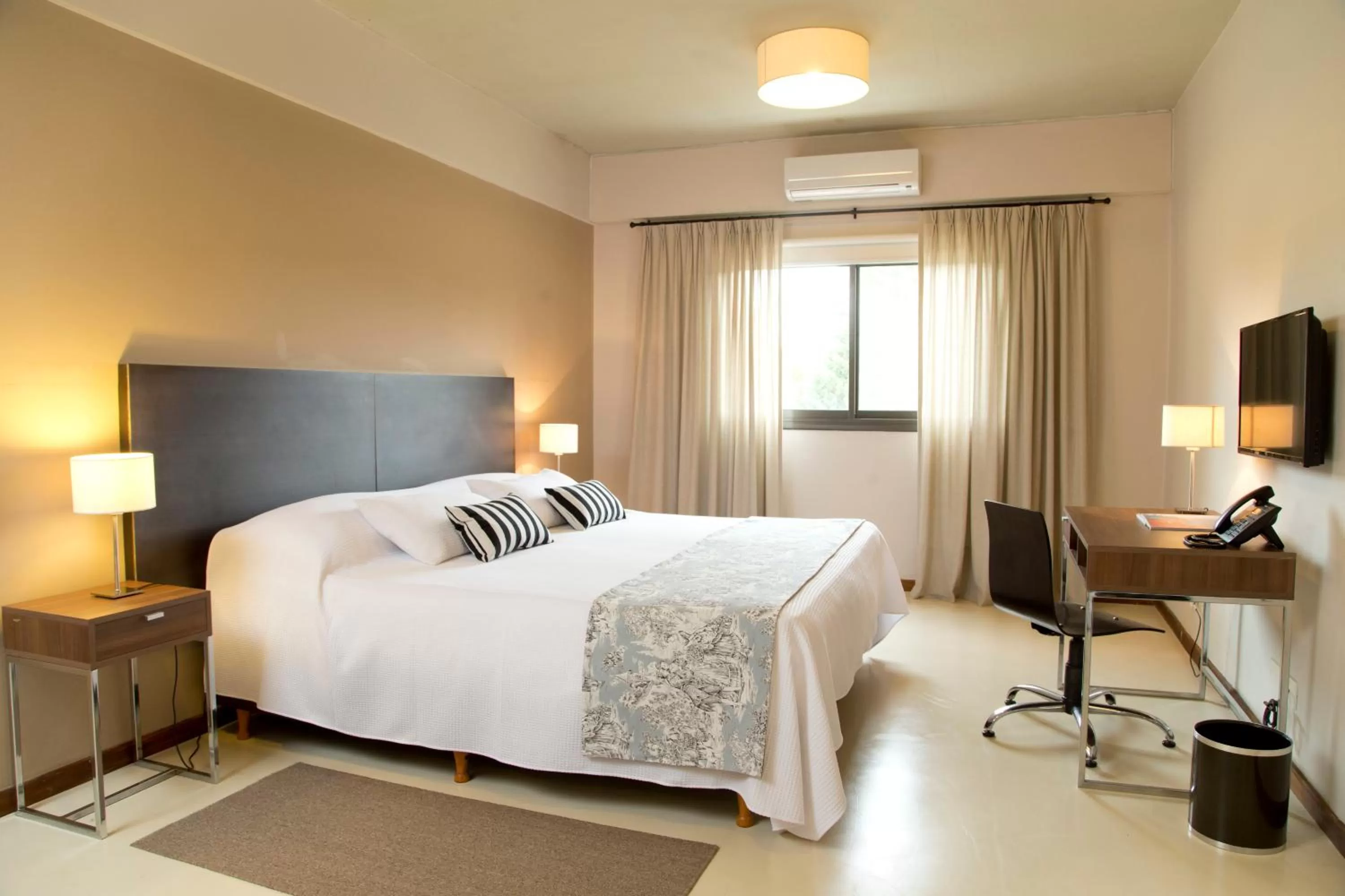 Superior Double Room in Casa Campus Pilar Suites