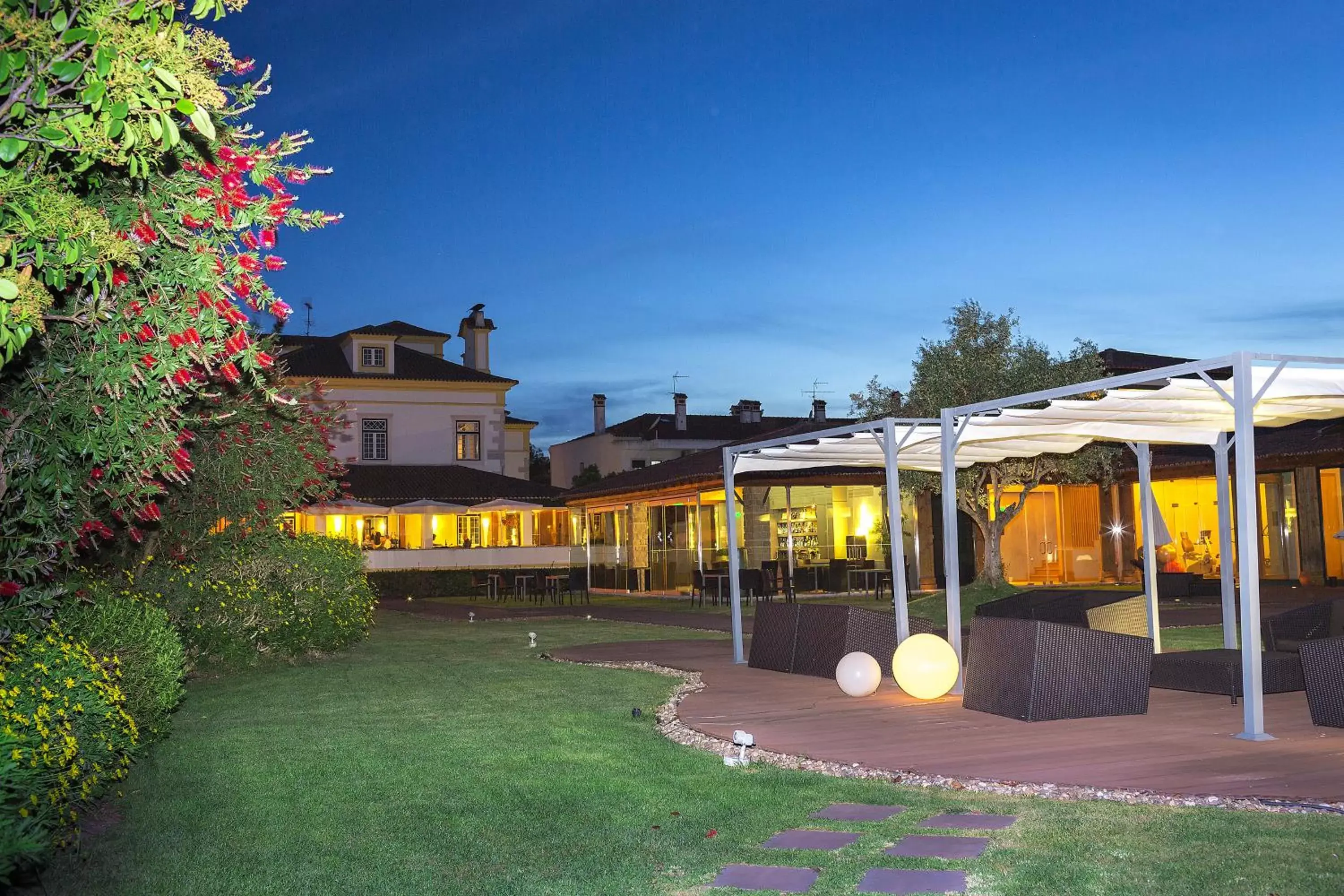 Facade/entrance, Property Building in Hotel Lusitano