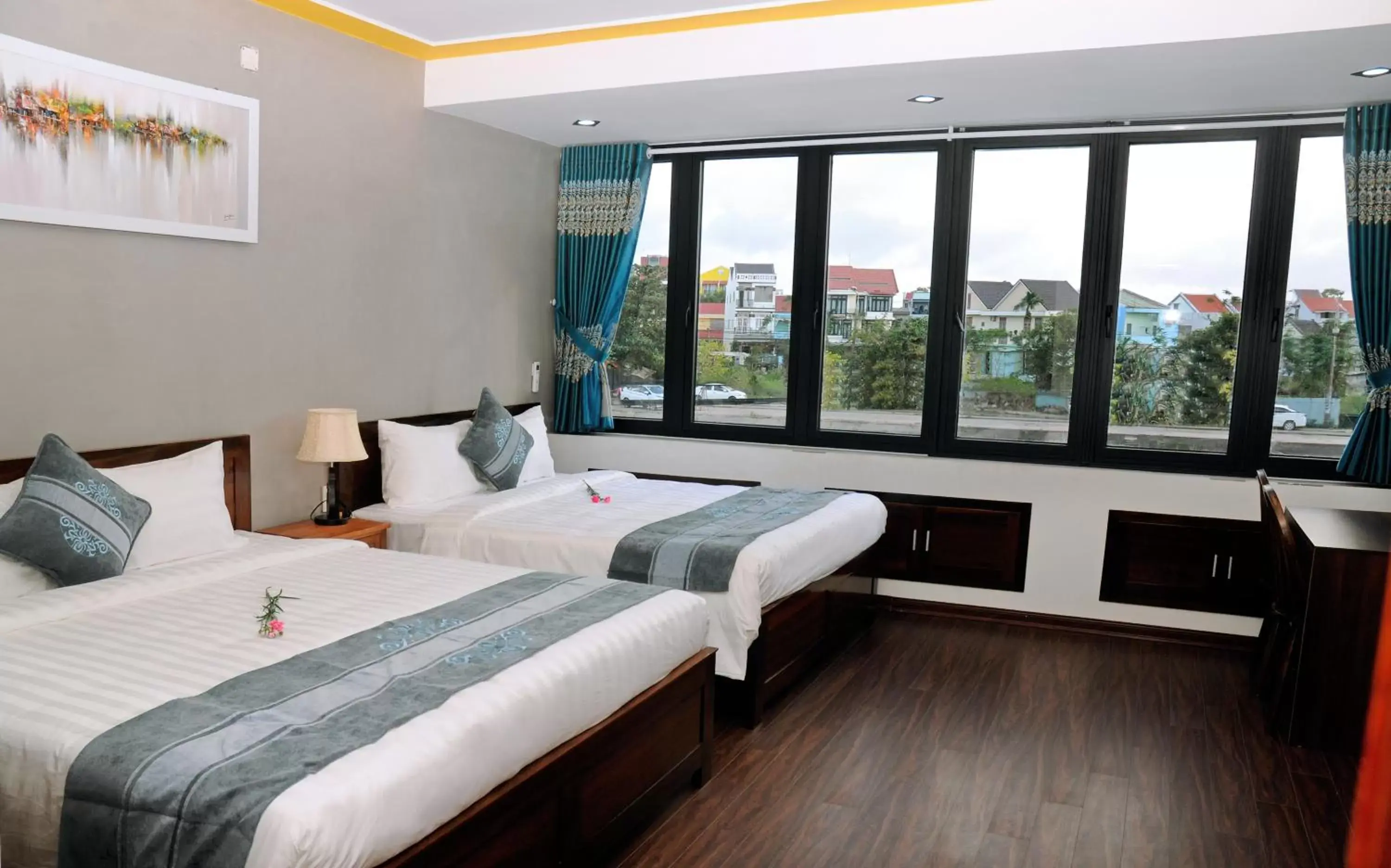 Deluxe Triple Room with River View in Hoi An Riverlight Deluxe Triple Room with River View in Hoi An Riverlight