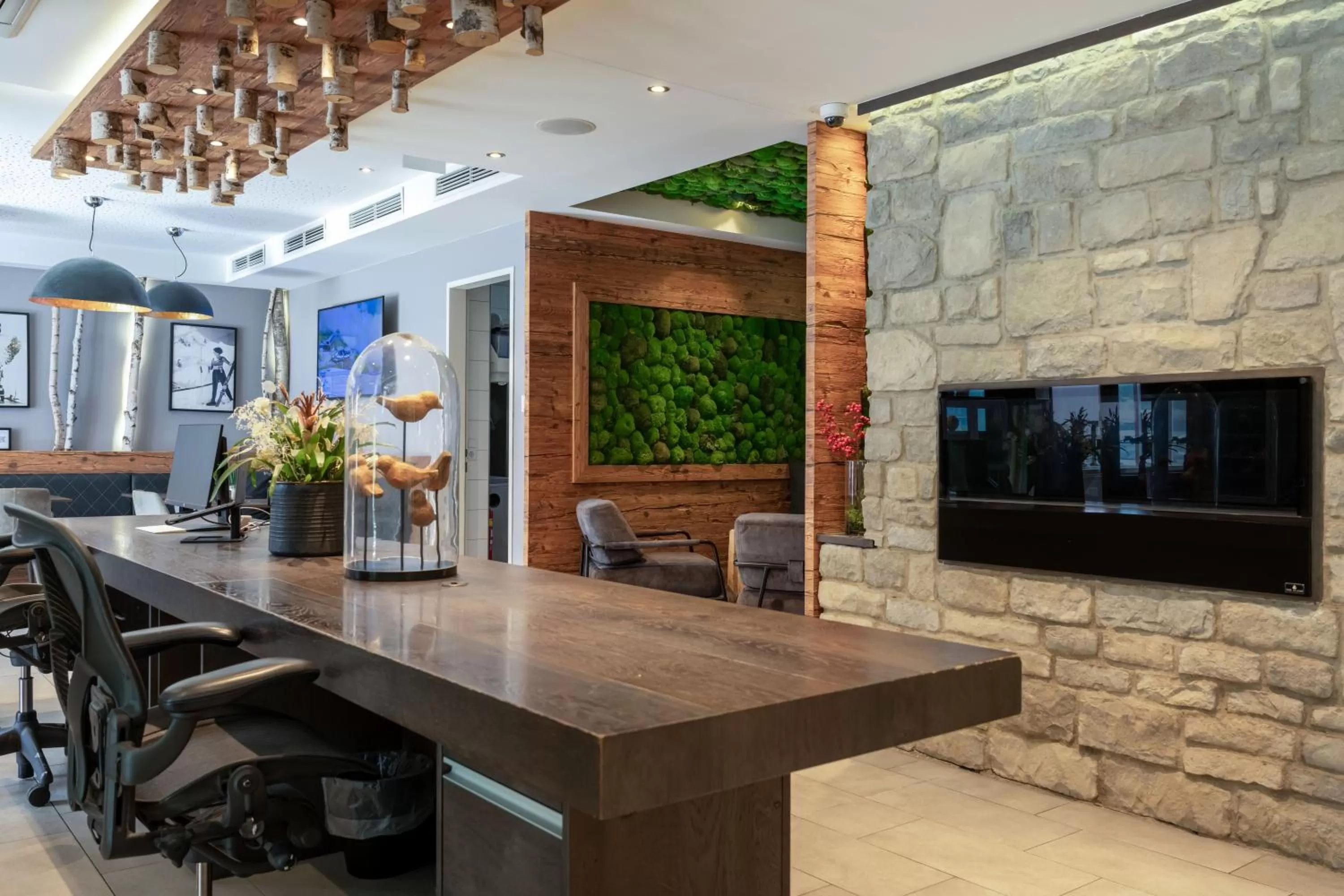 Lobby or reception in AvenidA Mountain Lodges Kaprun