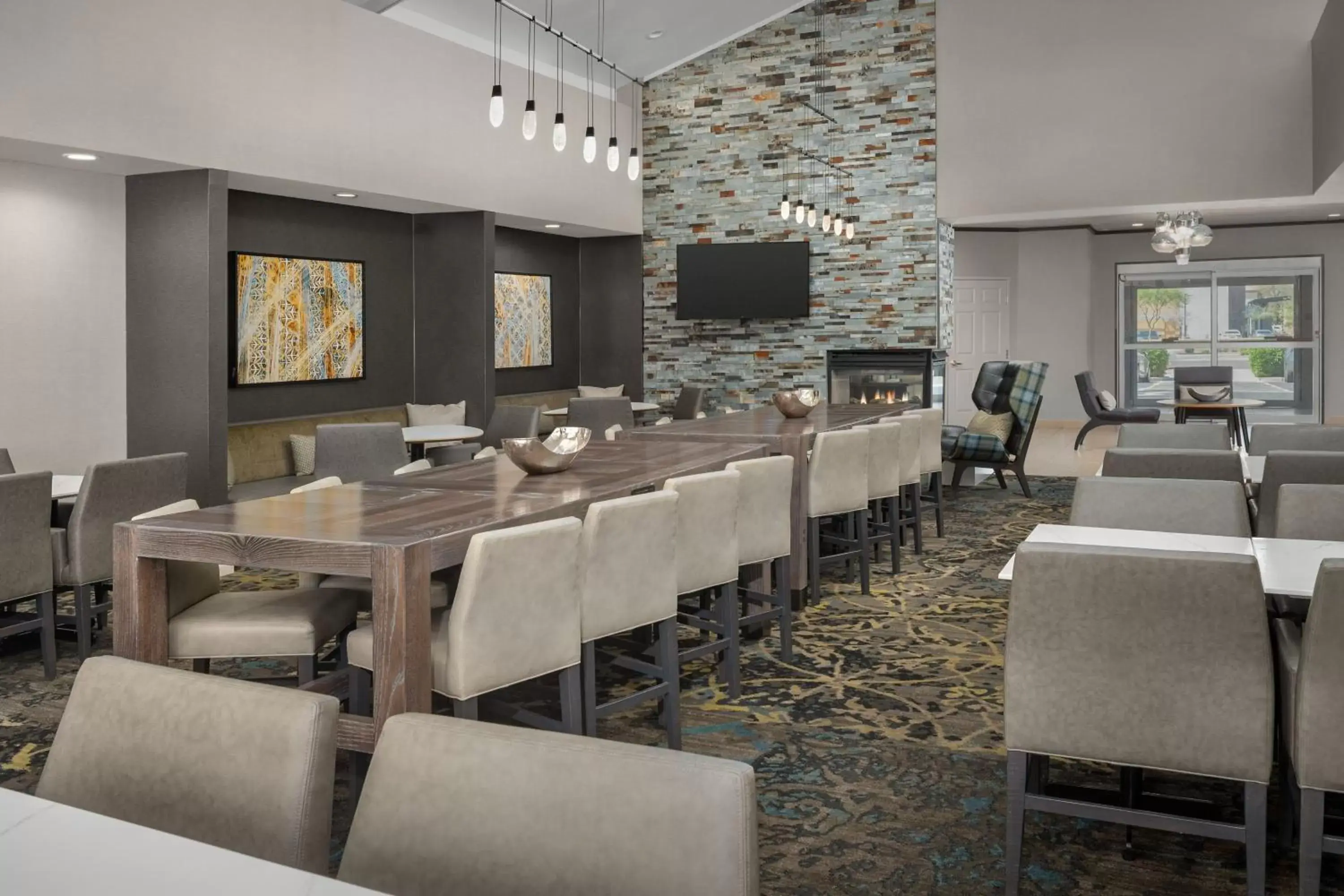 Property building, Restaurant/Places to Eat in Residence Inn by Marriott Phoenix Airport