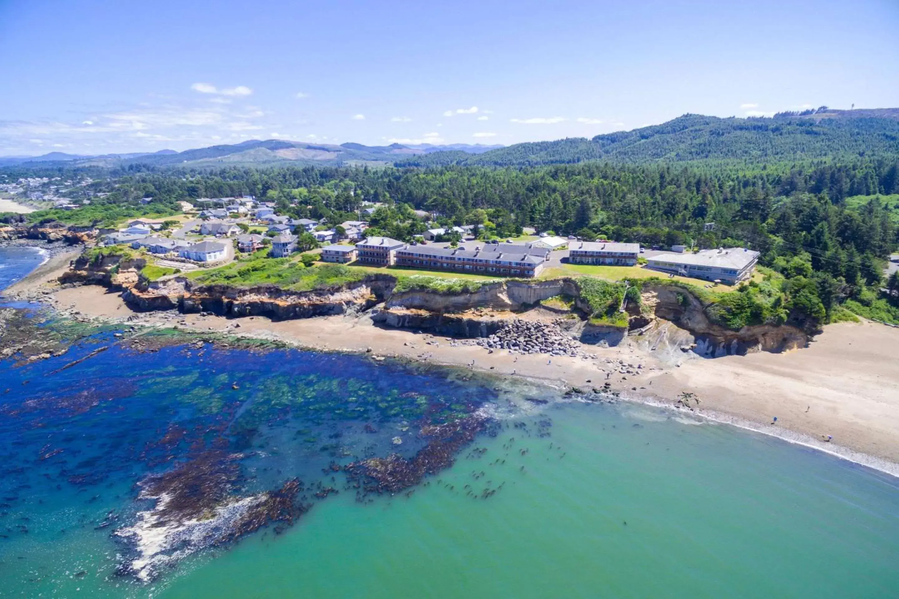 Property building, Bird's-eye View in Clarion Inn Surfrider Resort