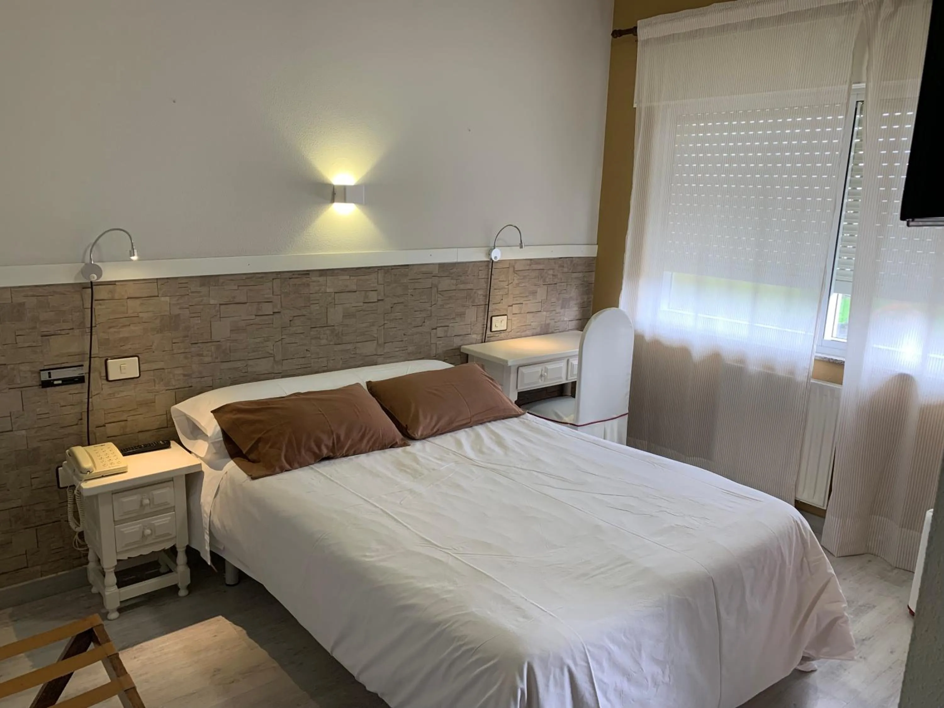 Bedroom, Bed in Hotel Los Olmos