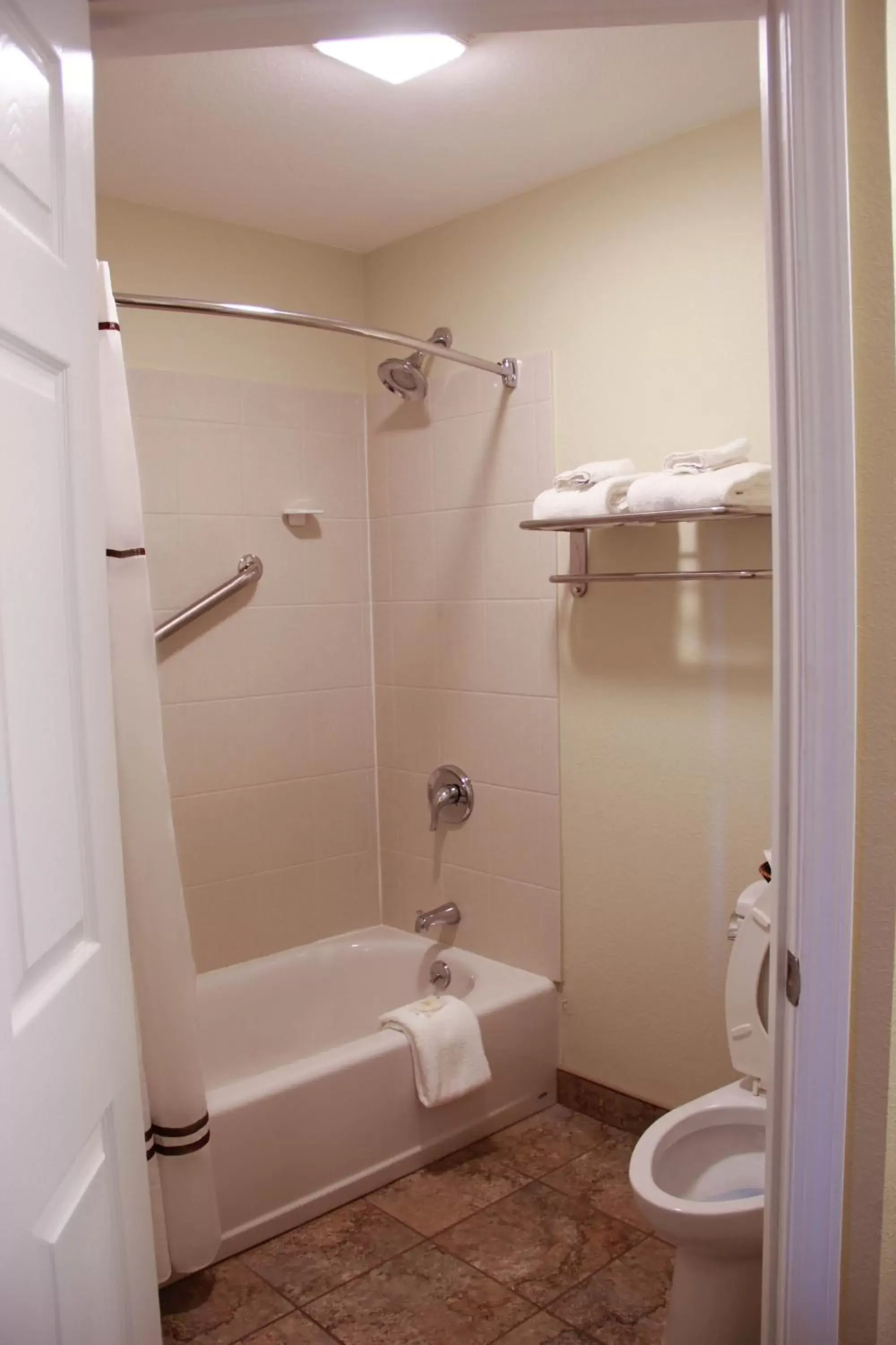 Shower, Bathroom in Relax Inn and Suites Kuttawa