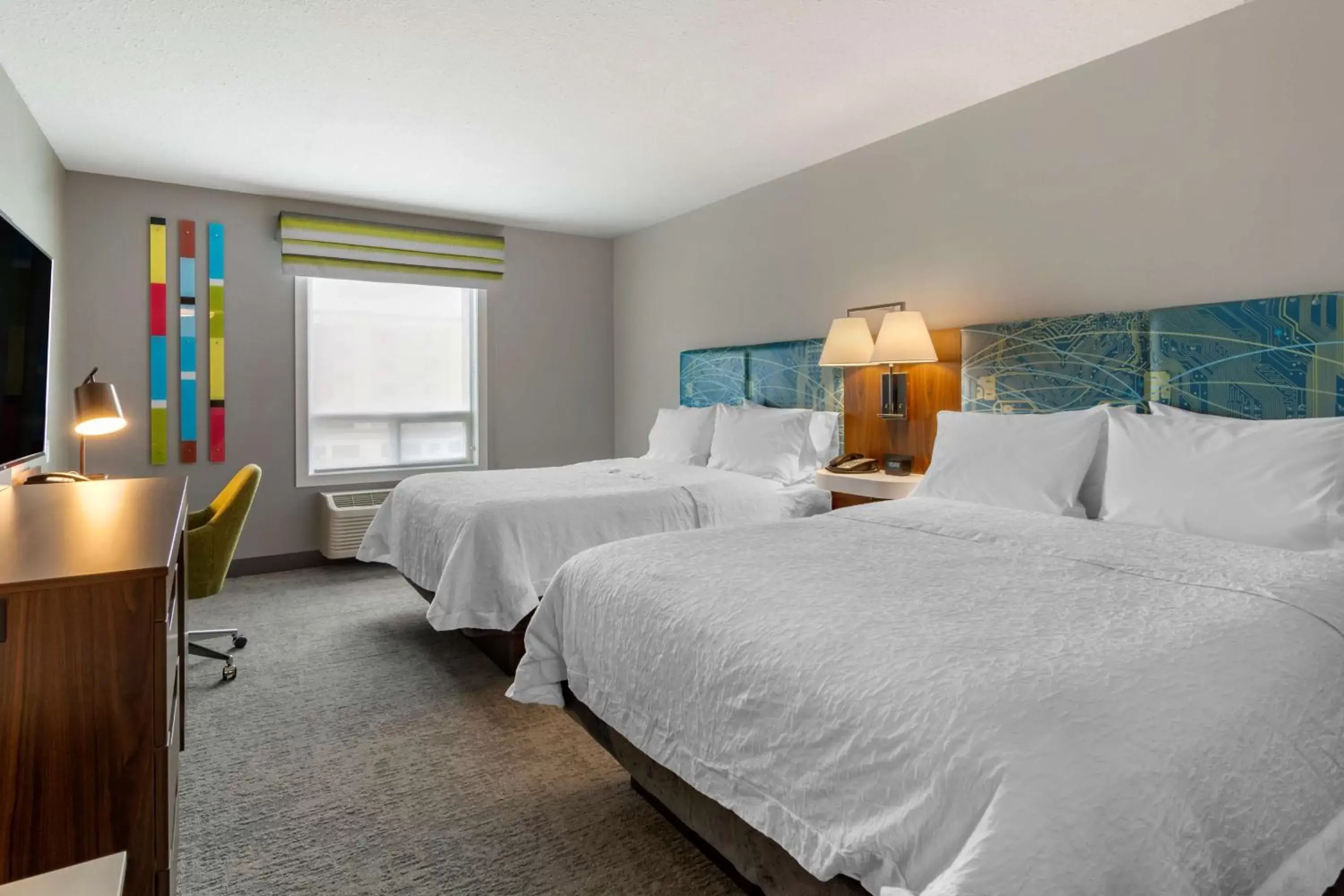 Bed in Hampton Inn & Suites Edmonton/West