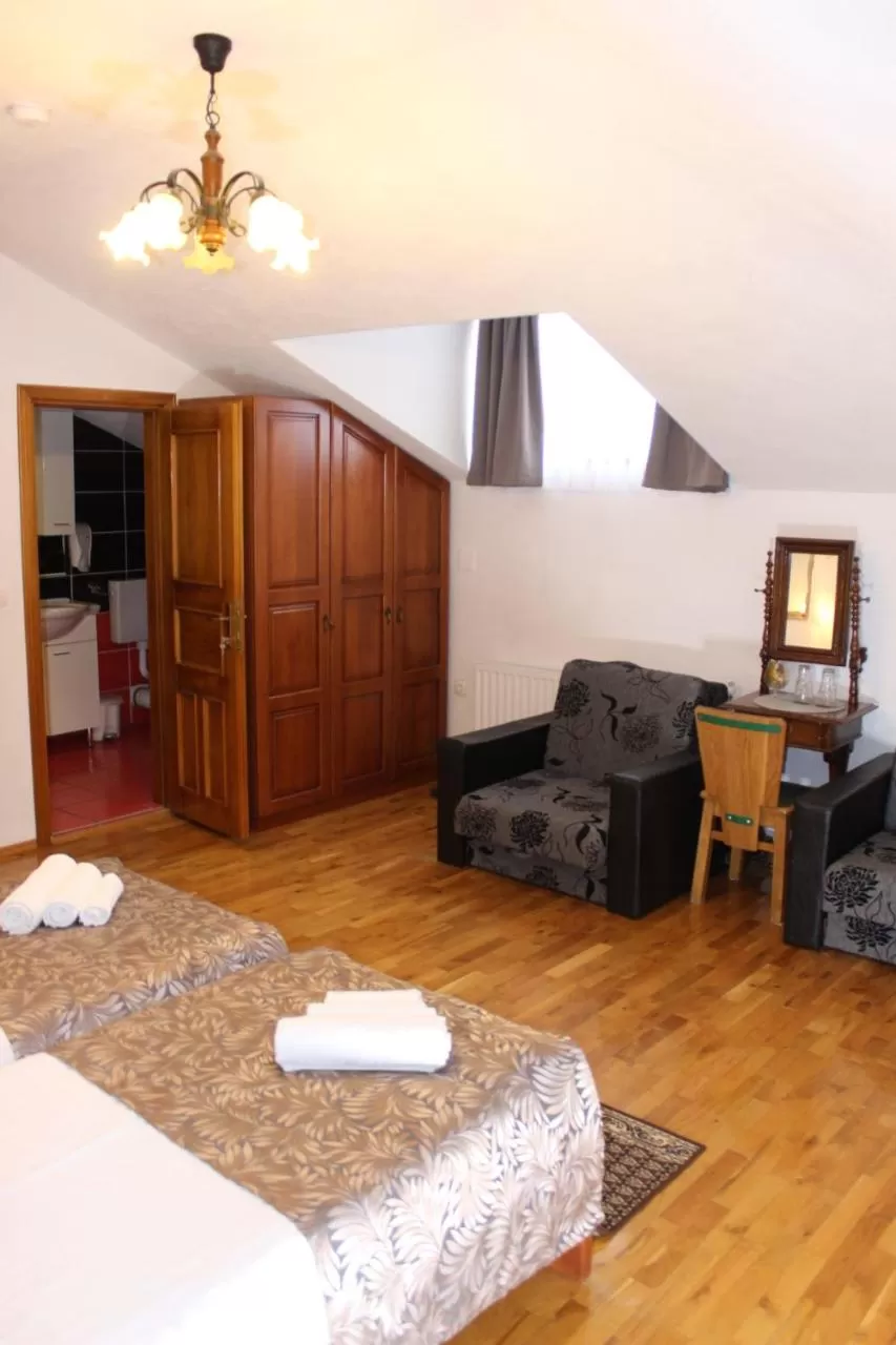 Photo of the whole room, Bed in Wellness B&B Winery Sontacchi