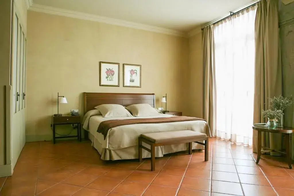 Bed in Bremon Boutique Hotel by Duquesa Hotels Collection