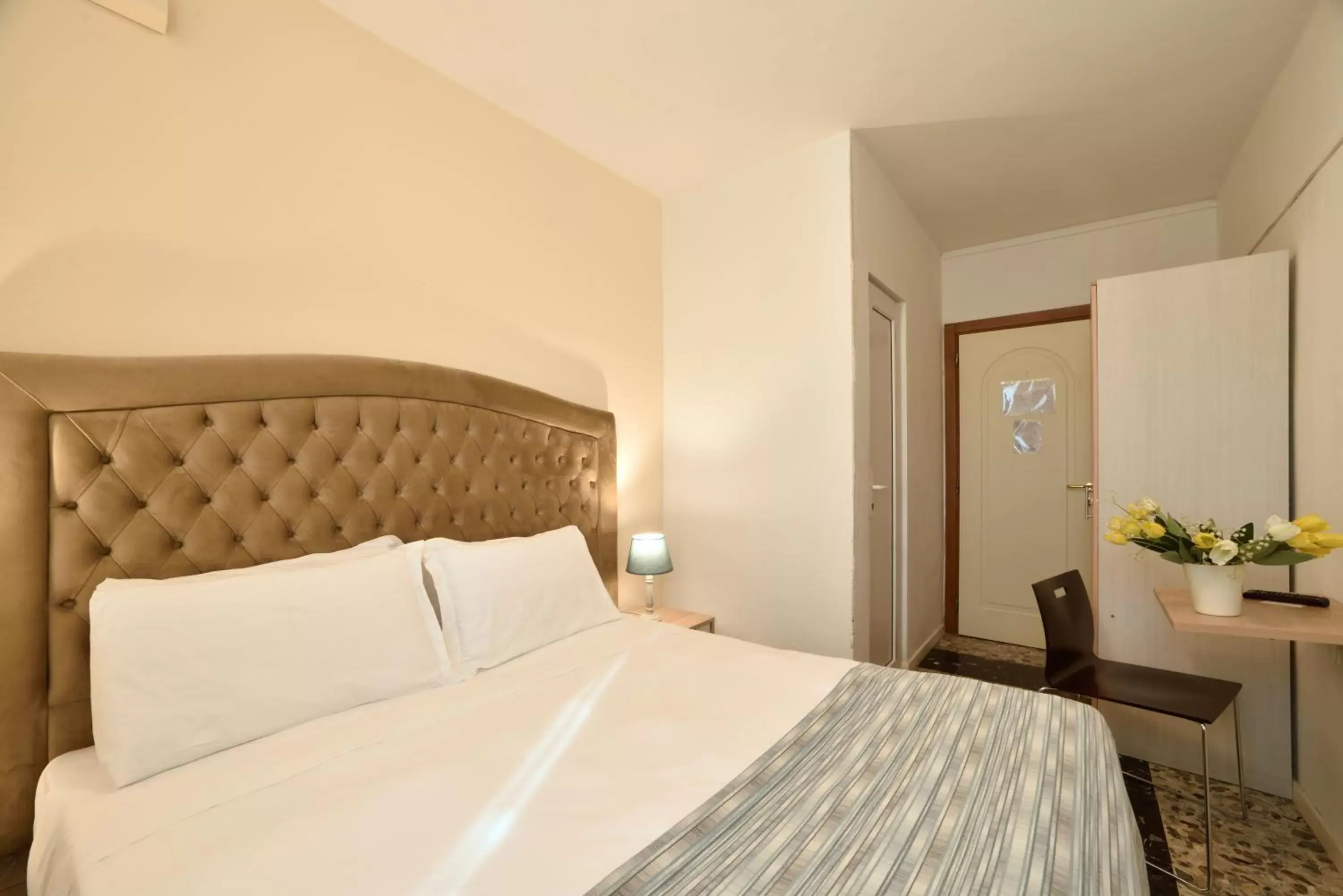 Bed in Hotel Ristorante La Marina Mhotelsgroup