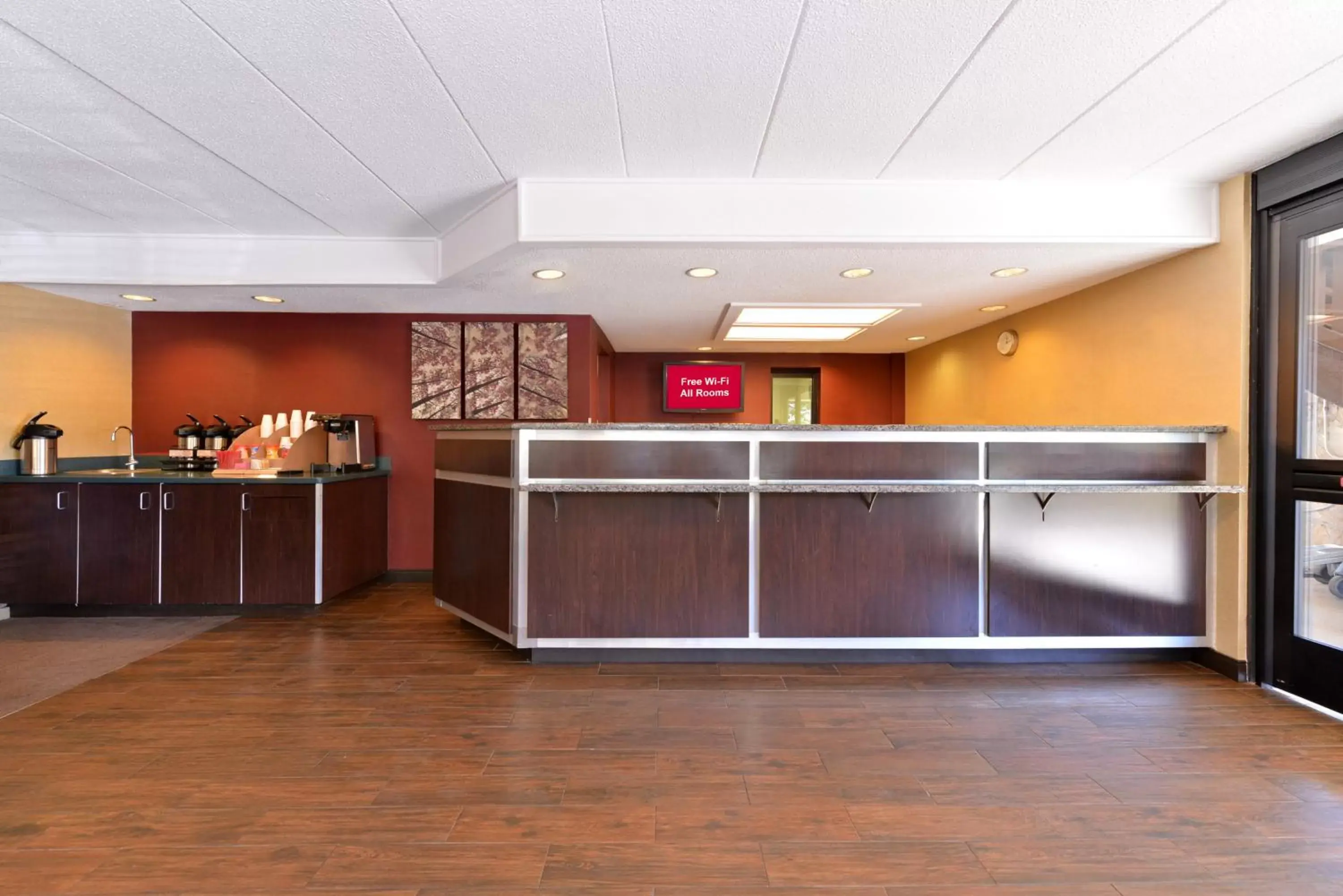 Lobby or reception, Lobby/Reception in Red Roof Inn PLUS+ Secaucus - Meadowlands