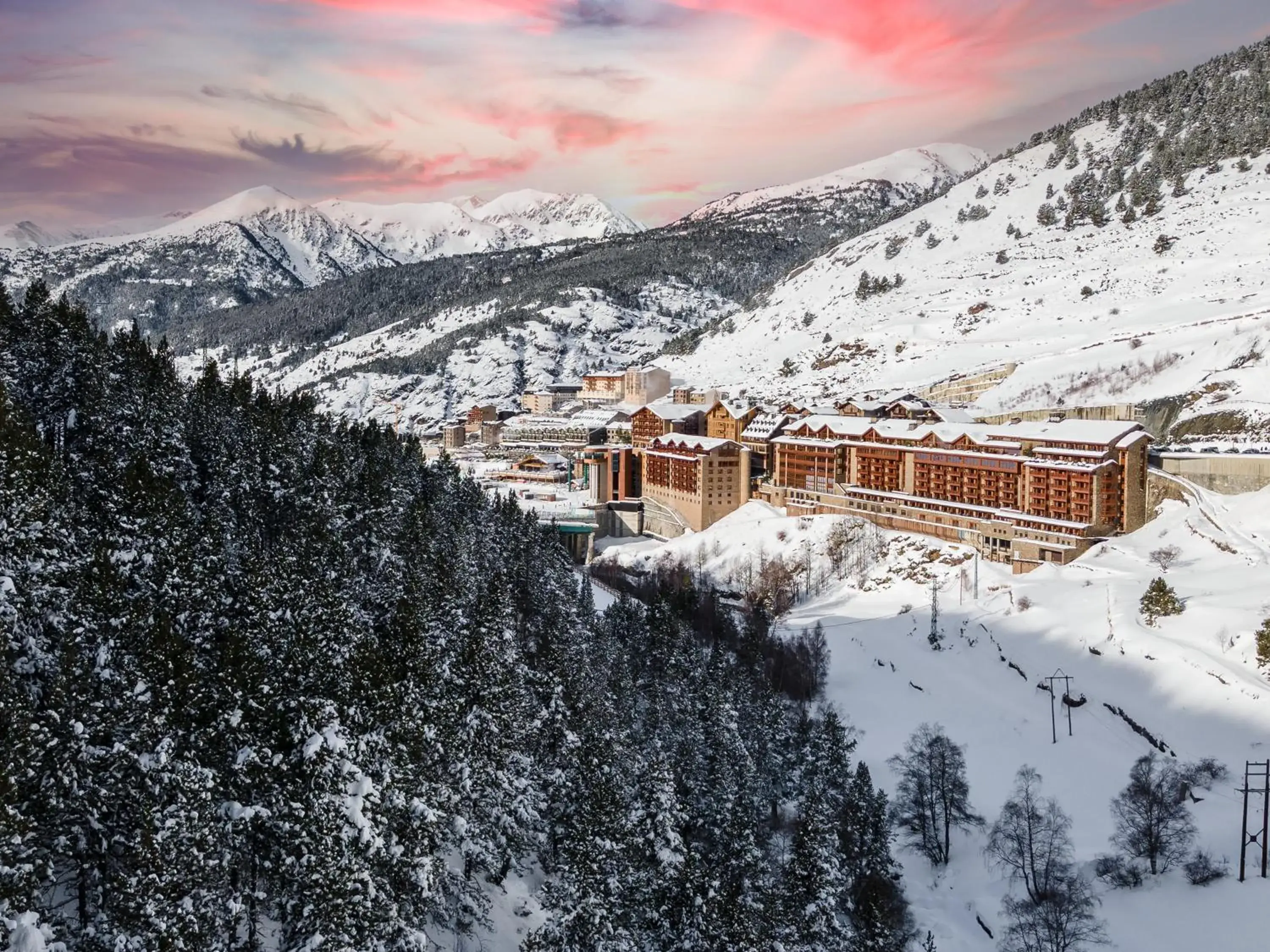 Property building, Winter in Sport Hotel Hermitage & Spa