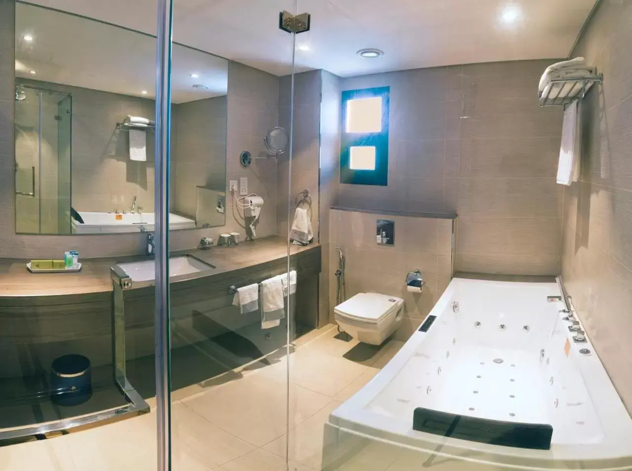 Shower, Bathroom in Boulevard Hotel Oman