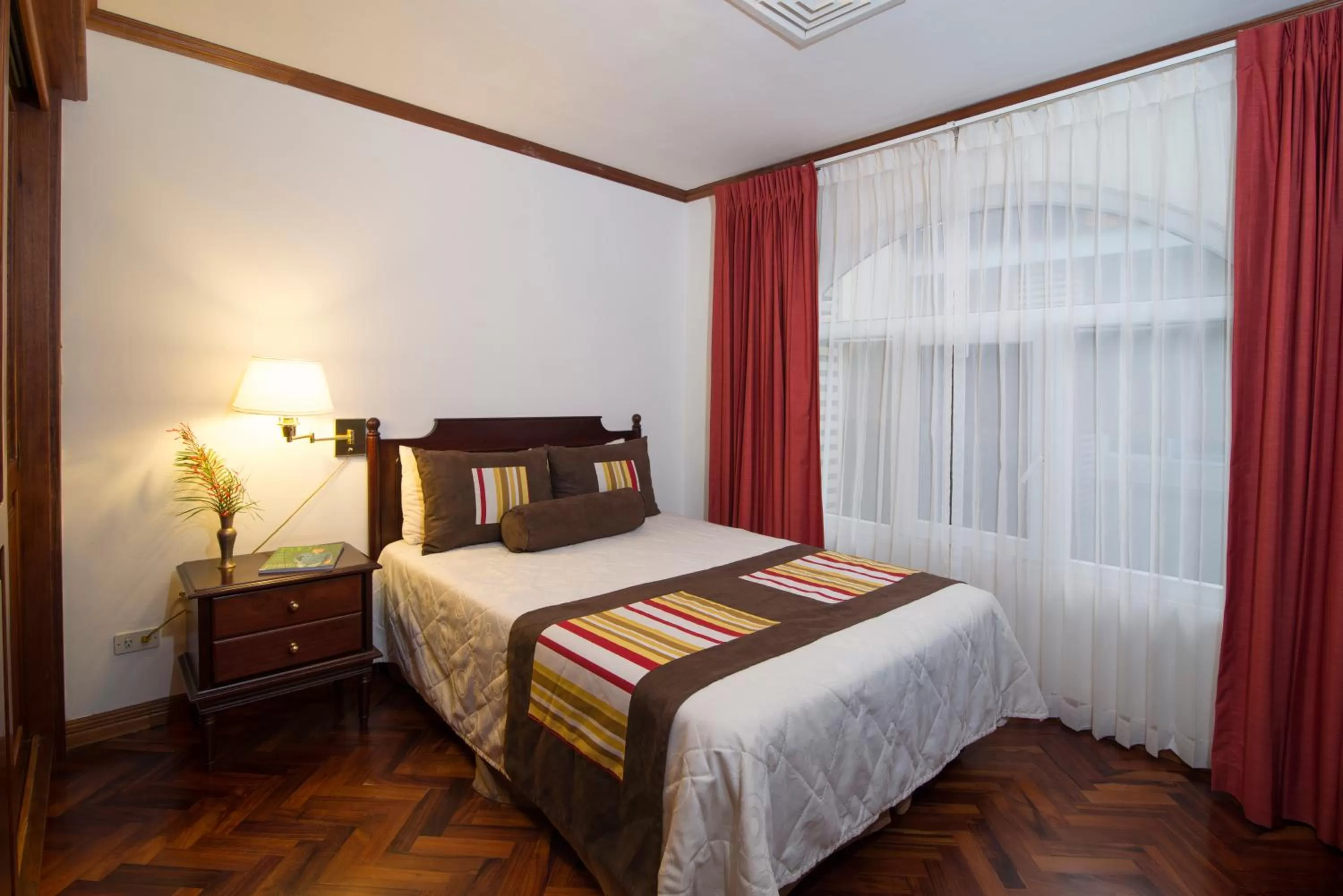 Bedroom, Bed in Apartotel & Suites Villas del Rio