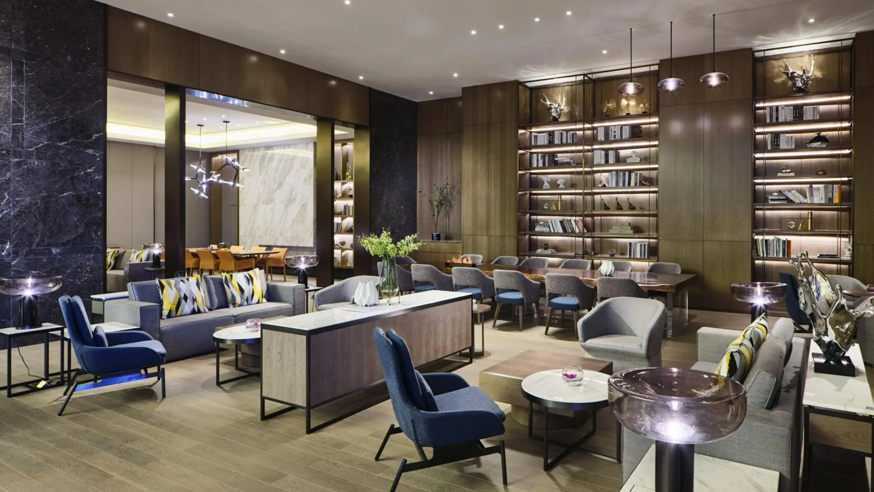 Restaurant/Places to Eat in Crowne Plaza Wuhan Development Zone, an IHG Hotel