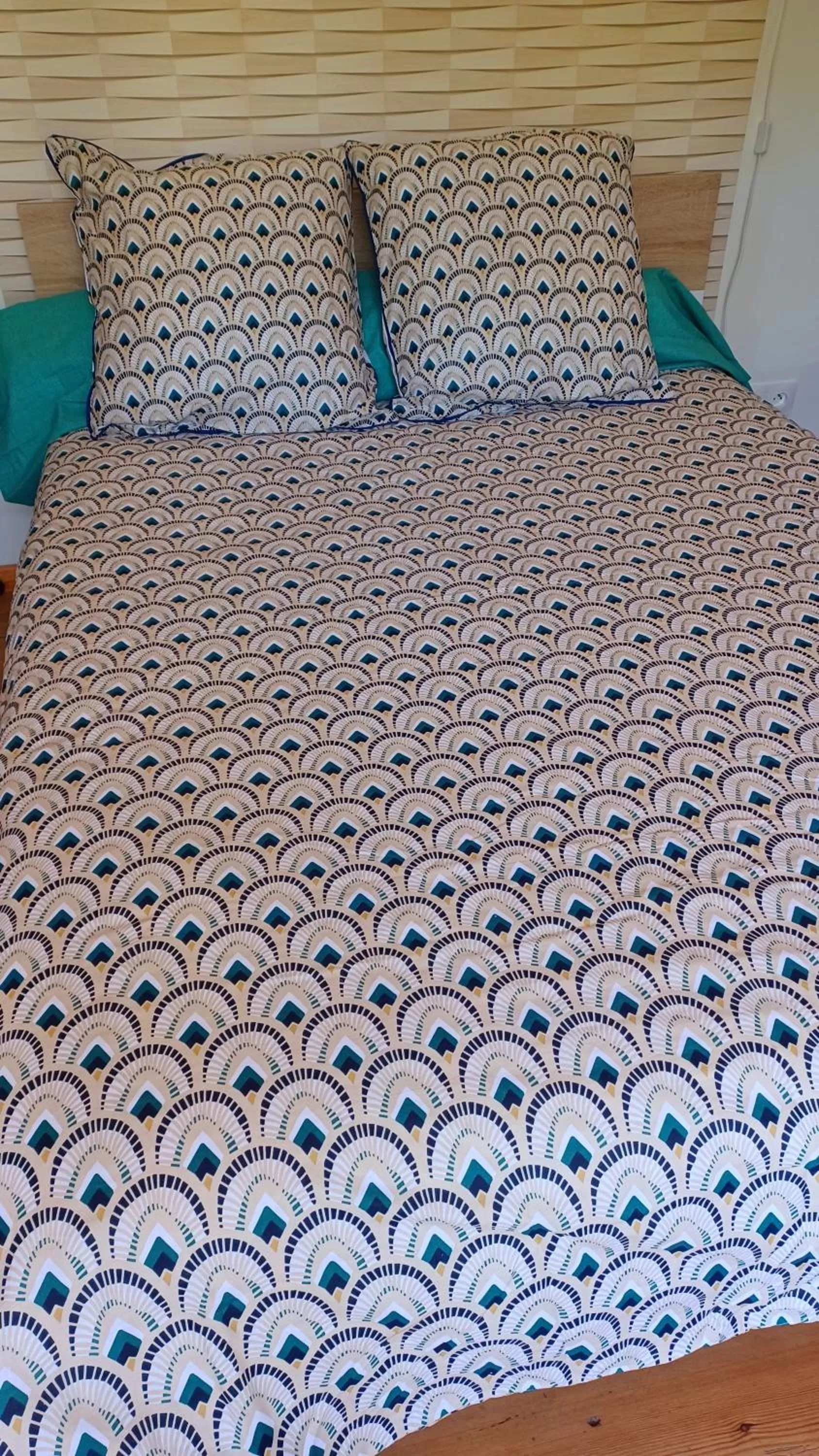 Bed in La Carte Postale