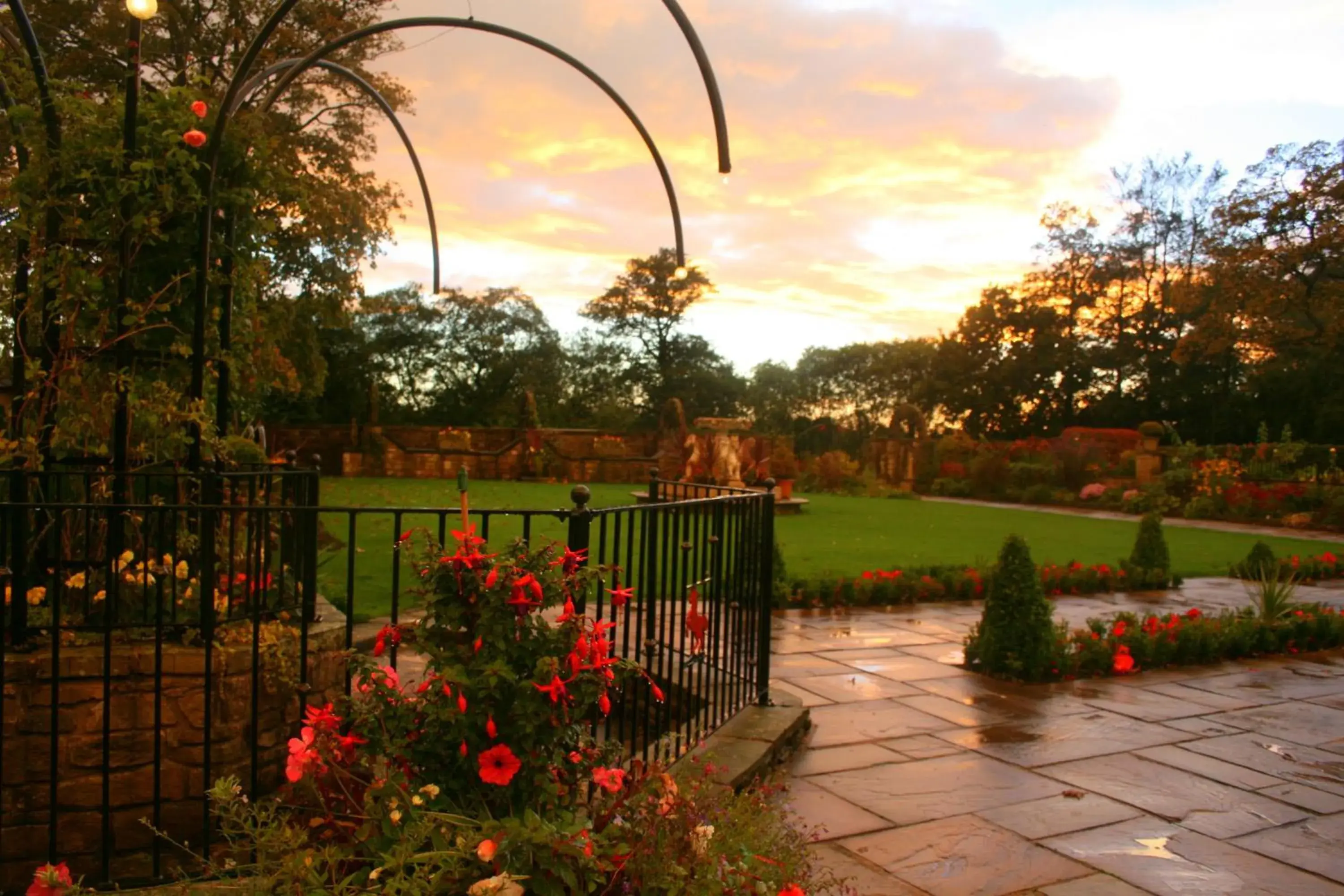 Garden in Ferraris Country House Hotel