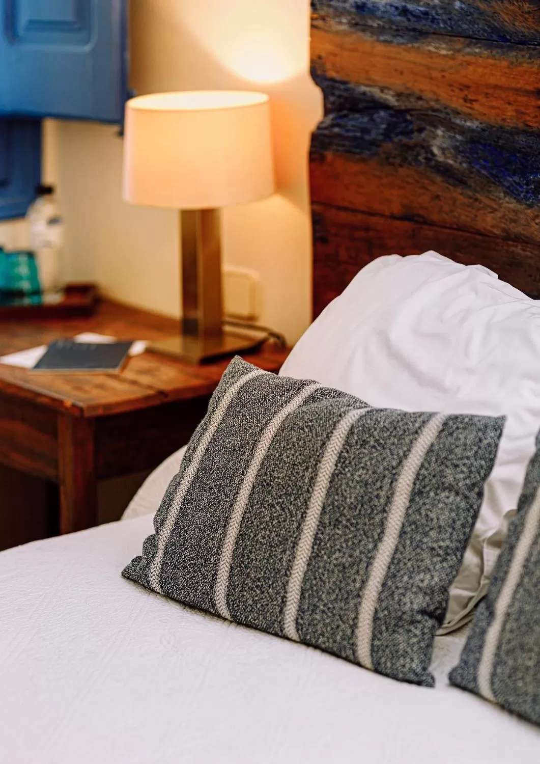 Bed in Hostal de la Plaça - Hotel Boutique