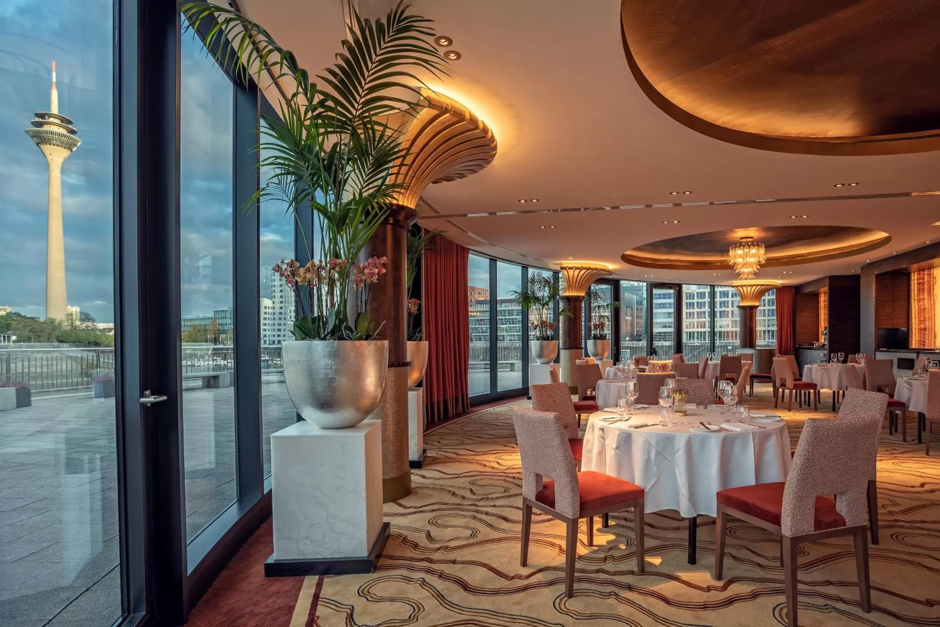Restaurant/places to eat in Hyatt Regency Dusseldorf