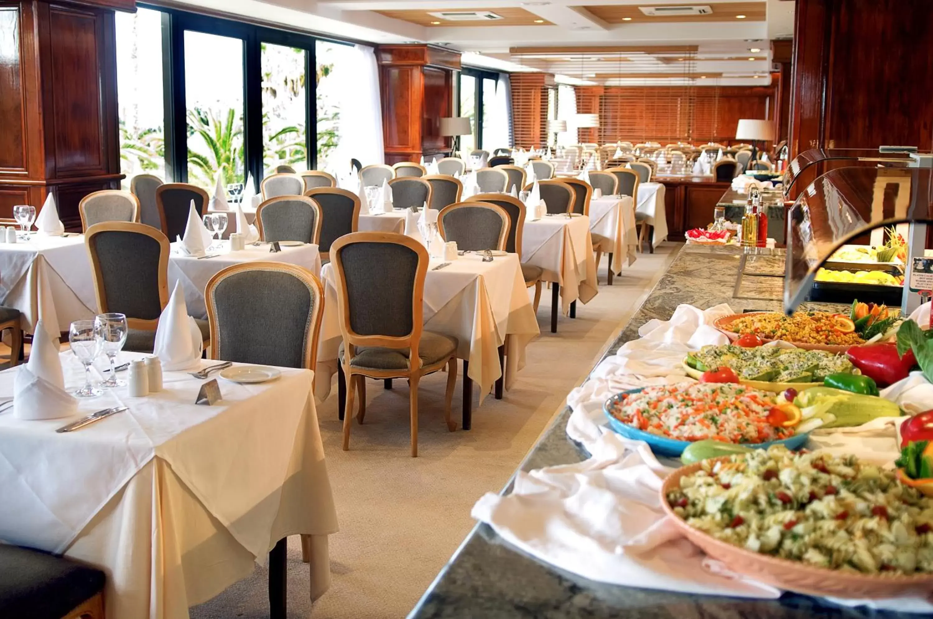Restaurant/Places to Eat in Hotel Vallemar