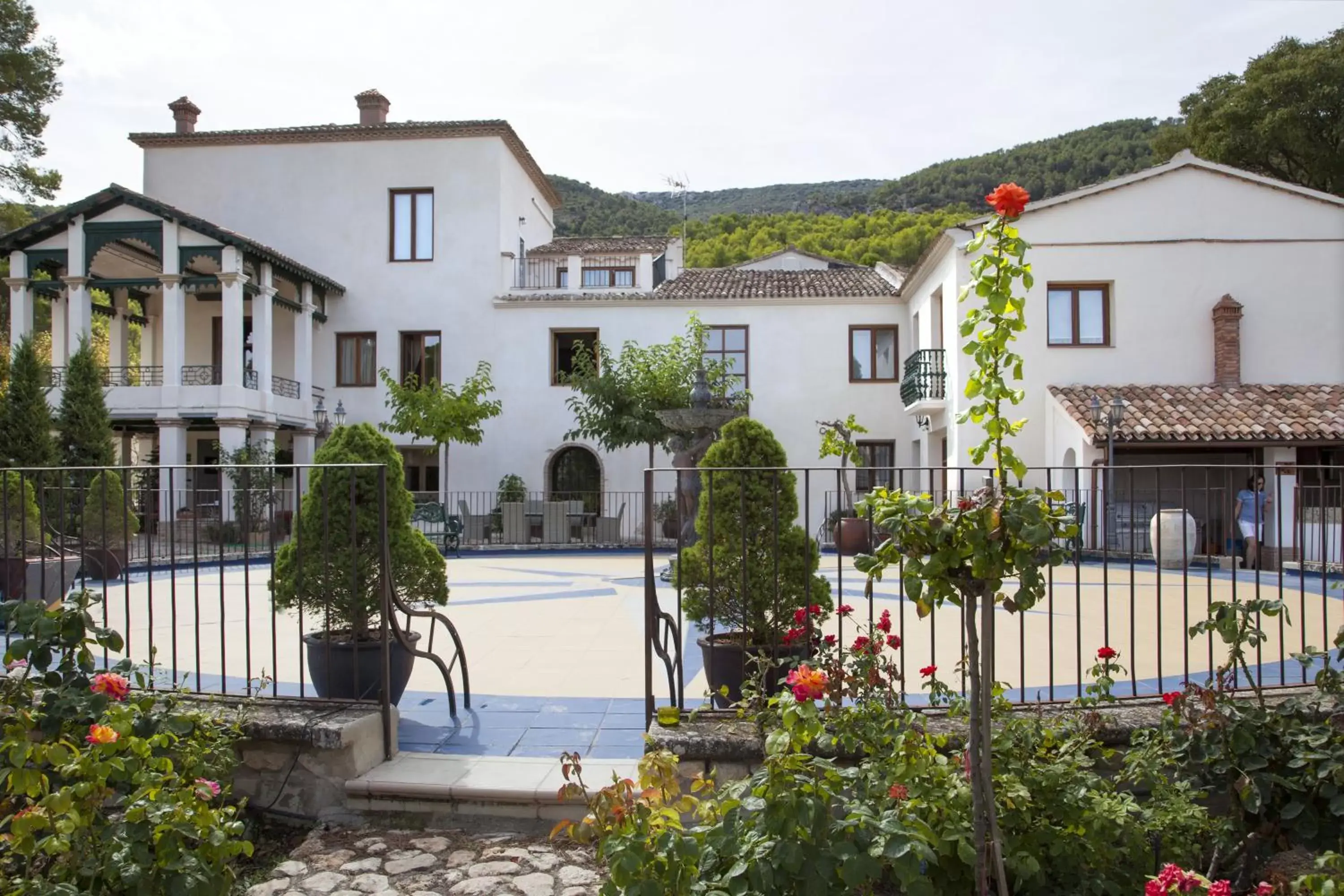 Facade/entrance, Property Building in Eco Hotel con encanto Masía la Mota B&B