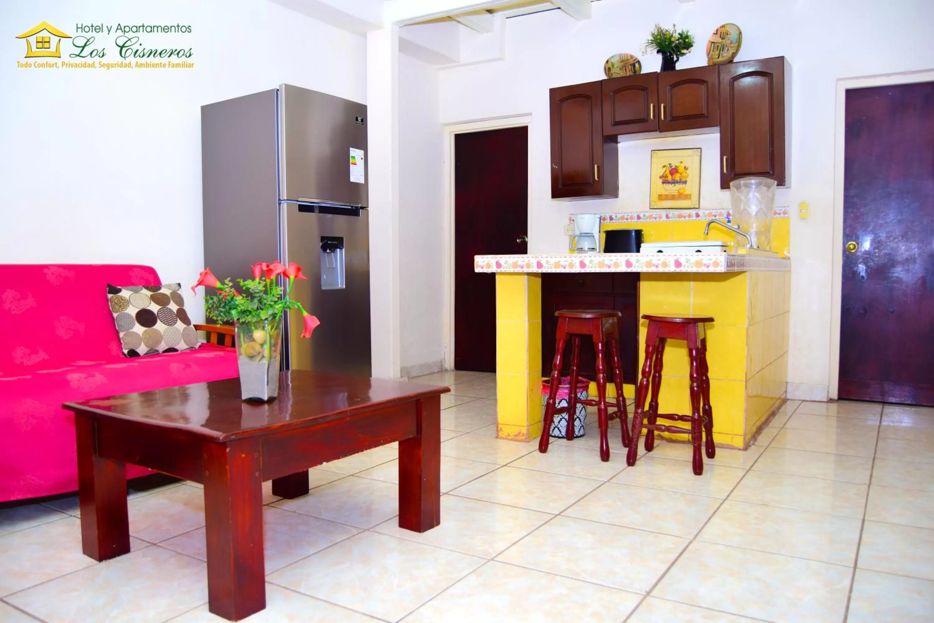 Photo of the whole room in Hotel y Apartments Los Cisneros