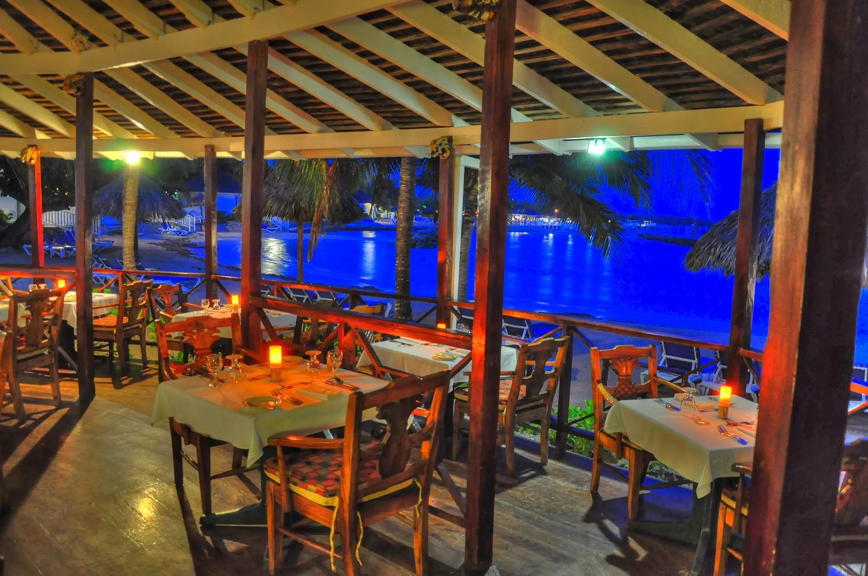 Restaurant/Places to Eat in Royal Decameron Club Caribbean Resort - ALL INCLUSIVE