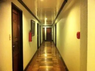 Area and facilities in Camelot Hotel