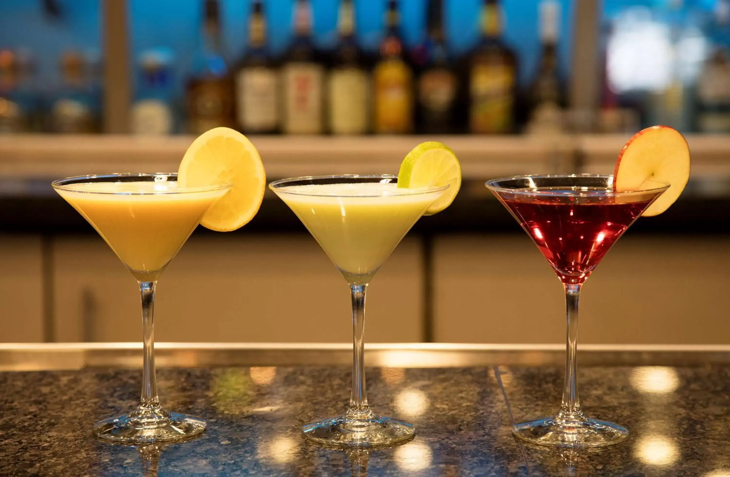 Lounge or bar in DoubleTree by Hilton Denver/Westminister