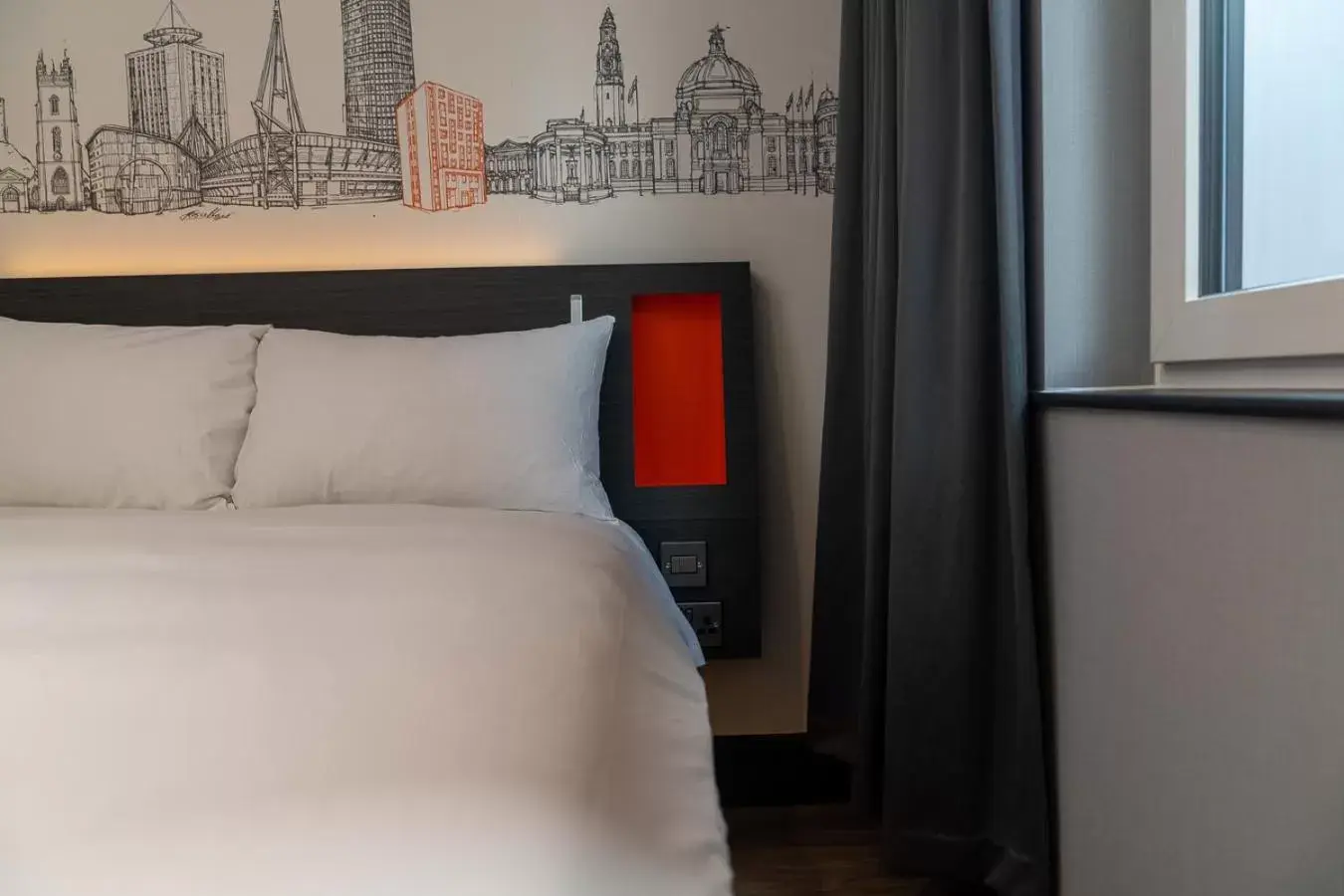 Bedroom, Bed in easyHotel Cardiff