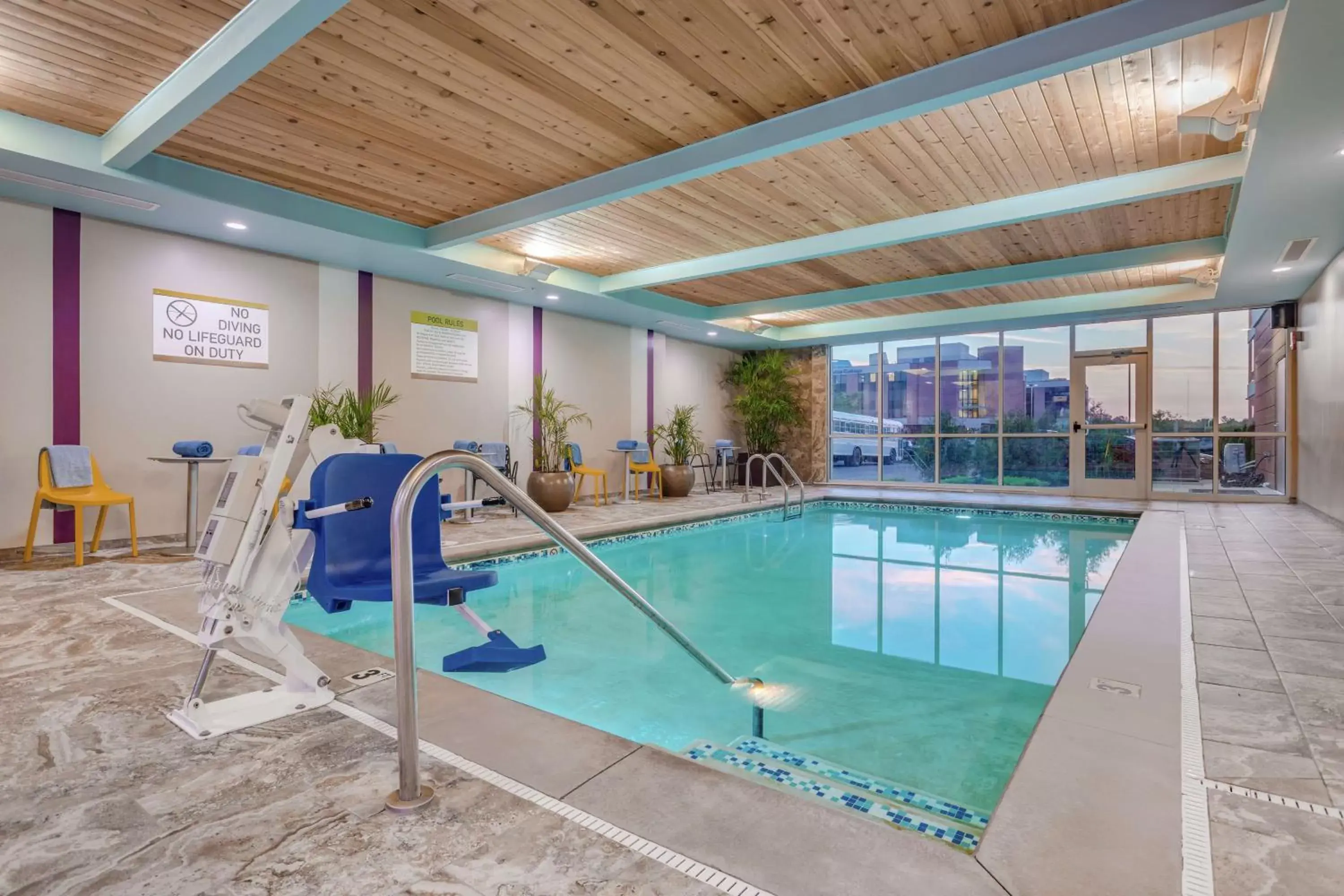 Swimming Pool in Home 2 Suites By Hilton Indianapolis Northwest